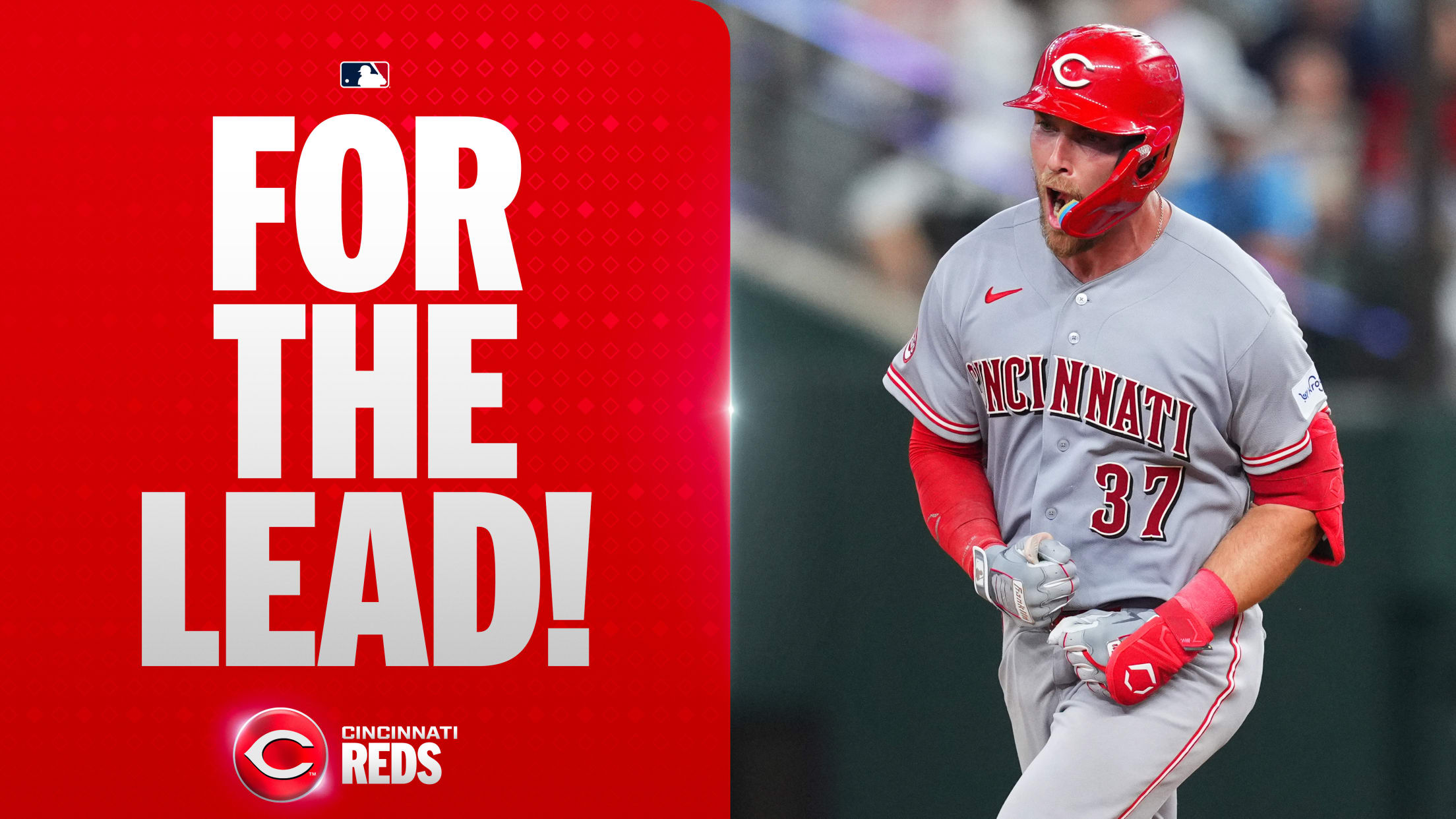 Tyler Stephenson's go-ahead two-run homer (1)