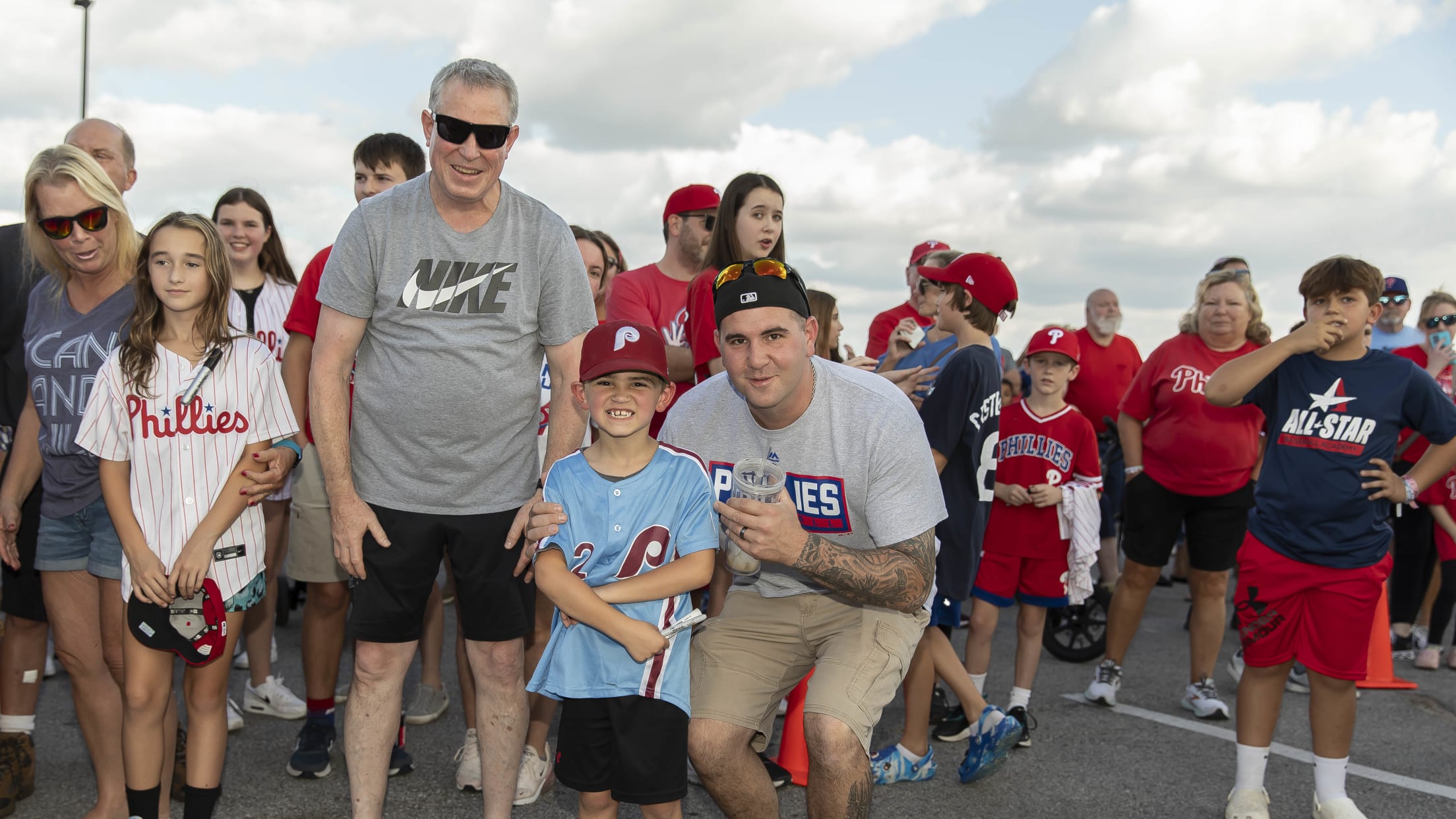 20231002_Phillies_Bus_Rally_Waterfalls-35