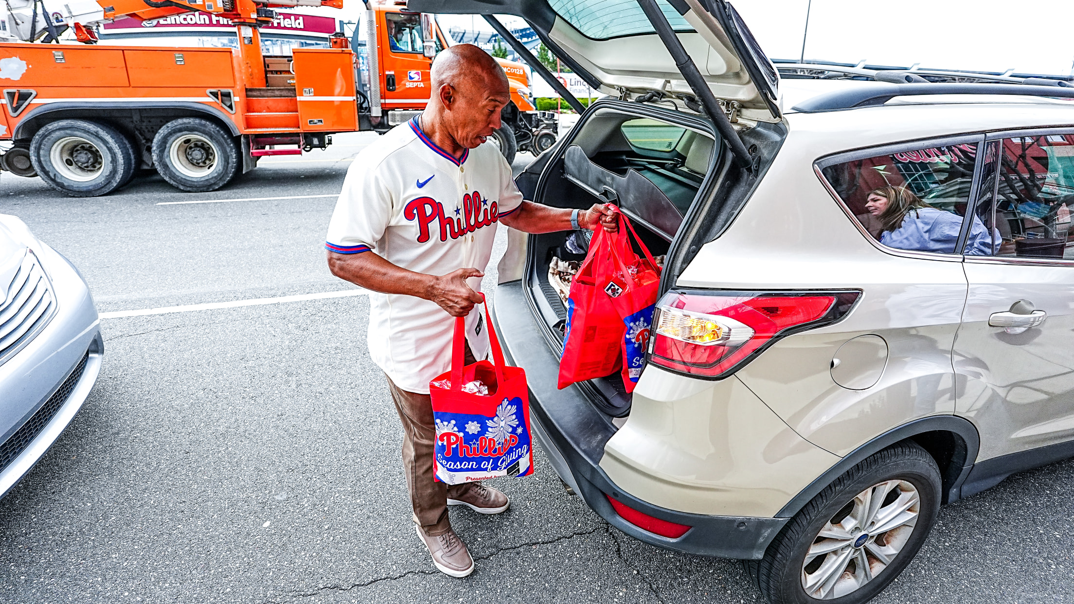 ThanksgivingTurkeyDrive172476