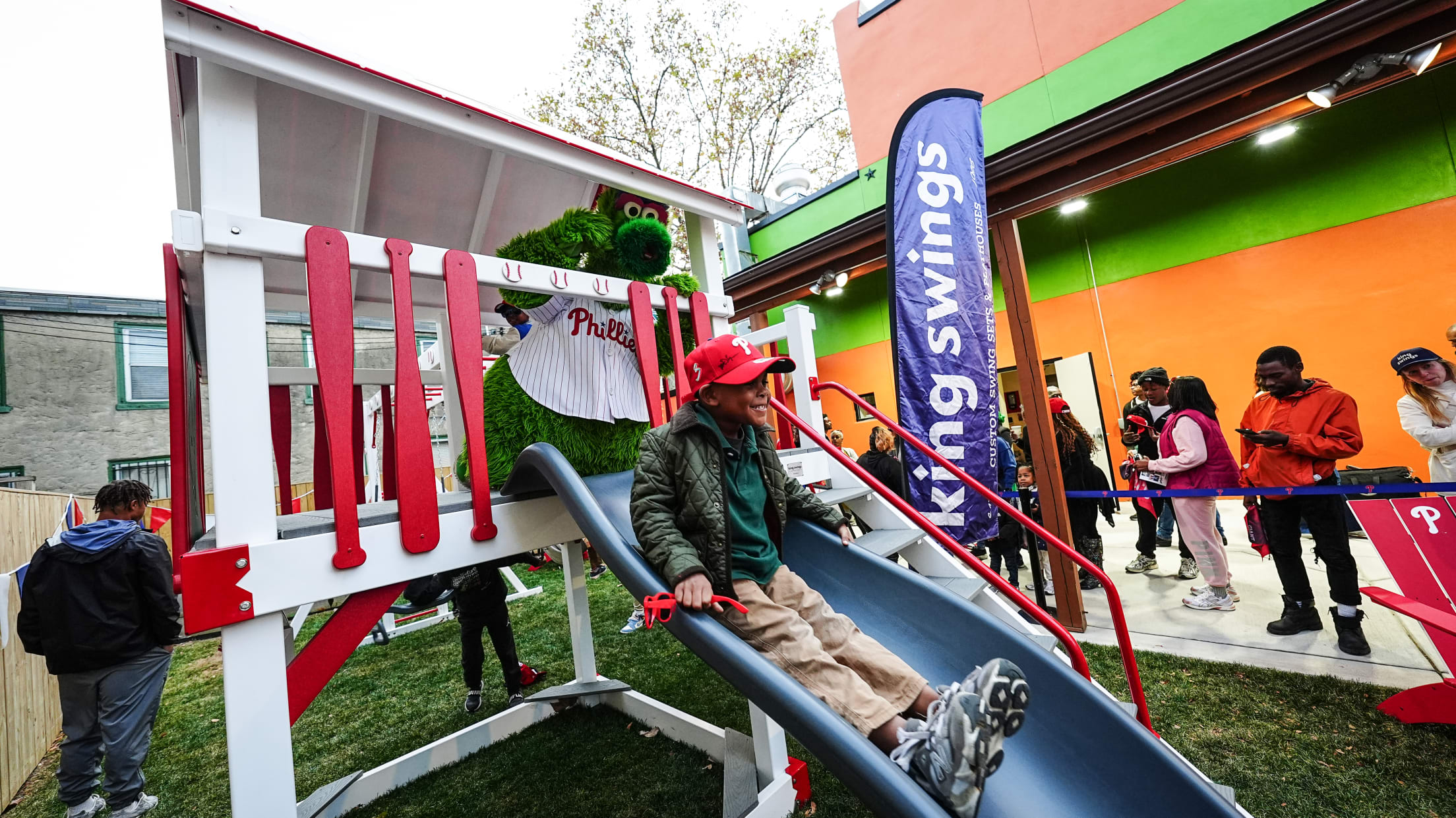 KingSwingsStrawberryMansion00909