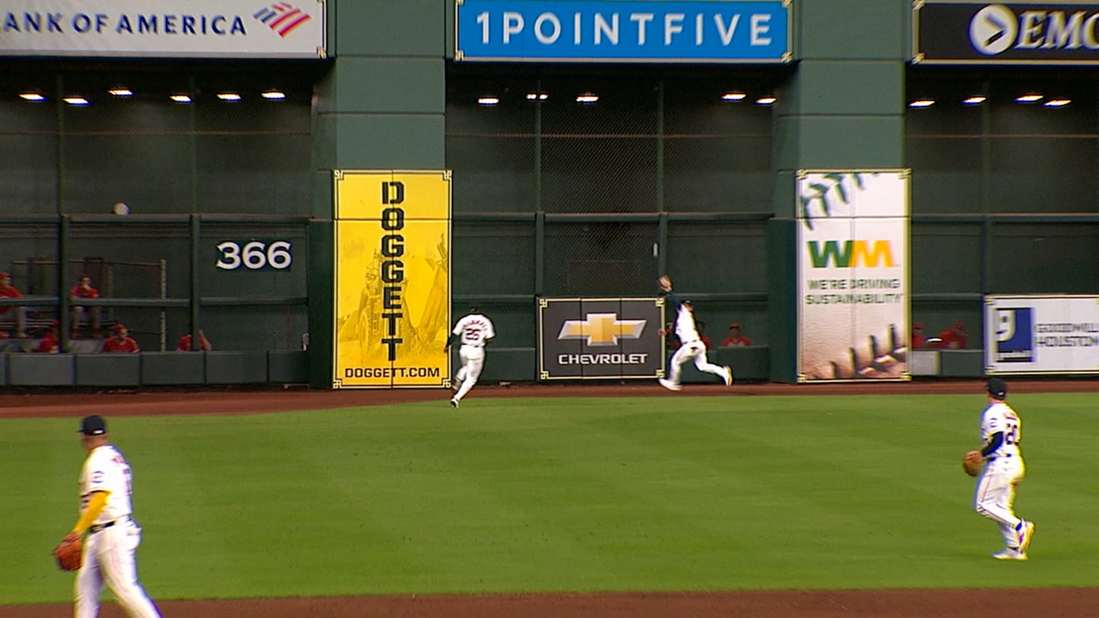 Daulton Varsho's running catch