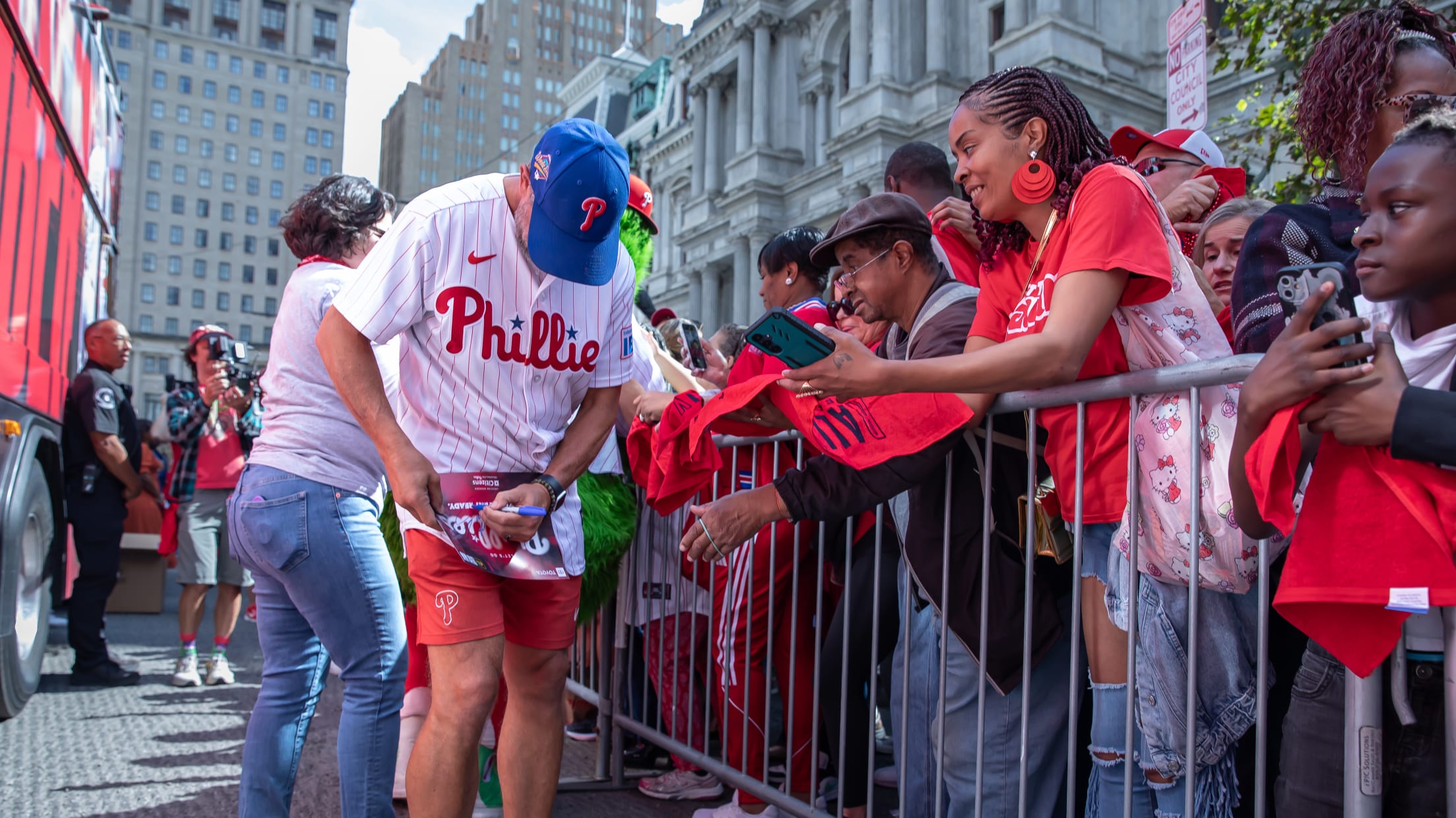 20251002_Rally_Red_October_Bus_Waterfalls-23