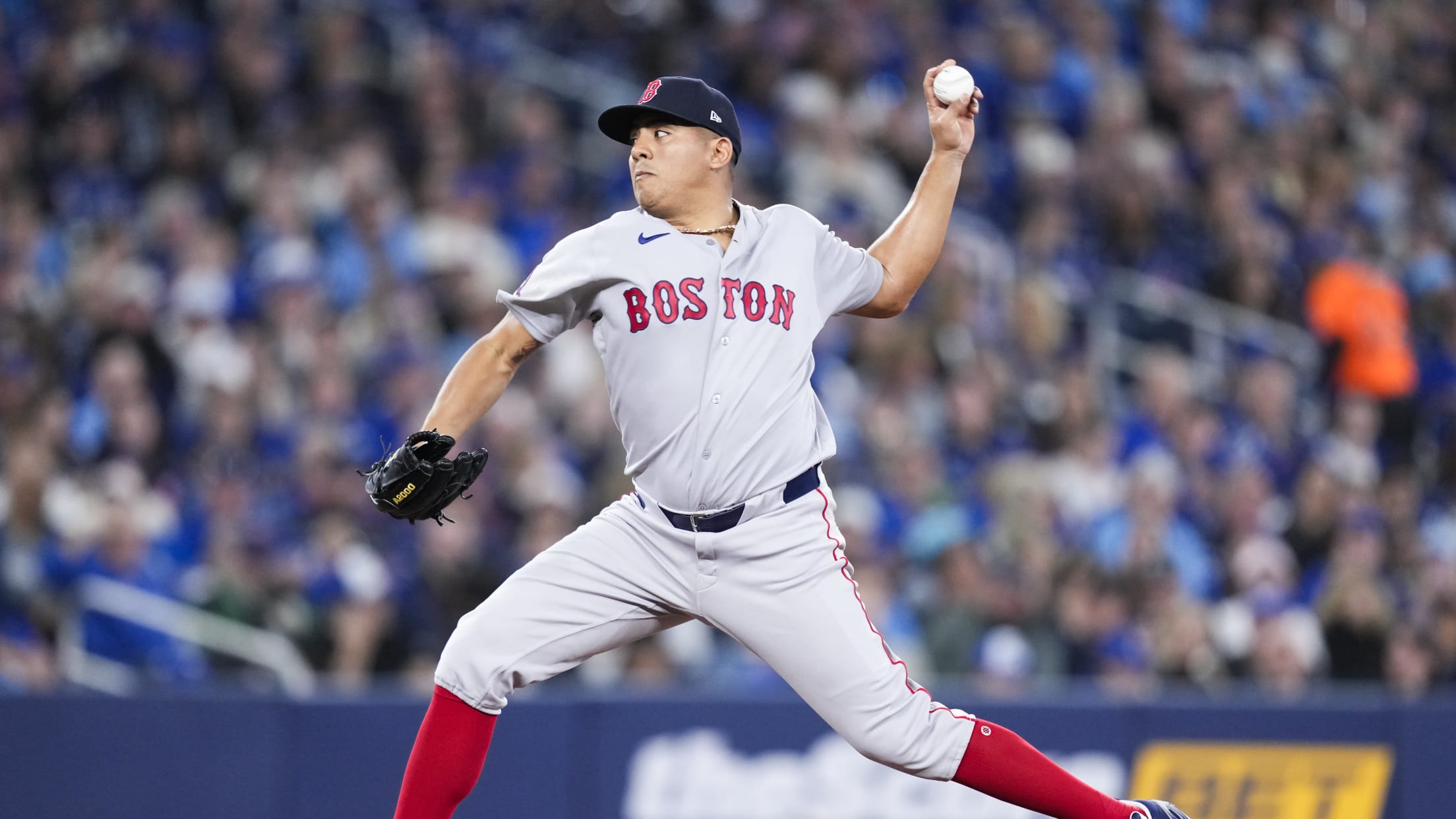 Ranger Suarez fans 10, flirts with no-hitter