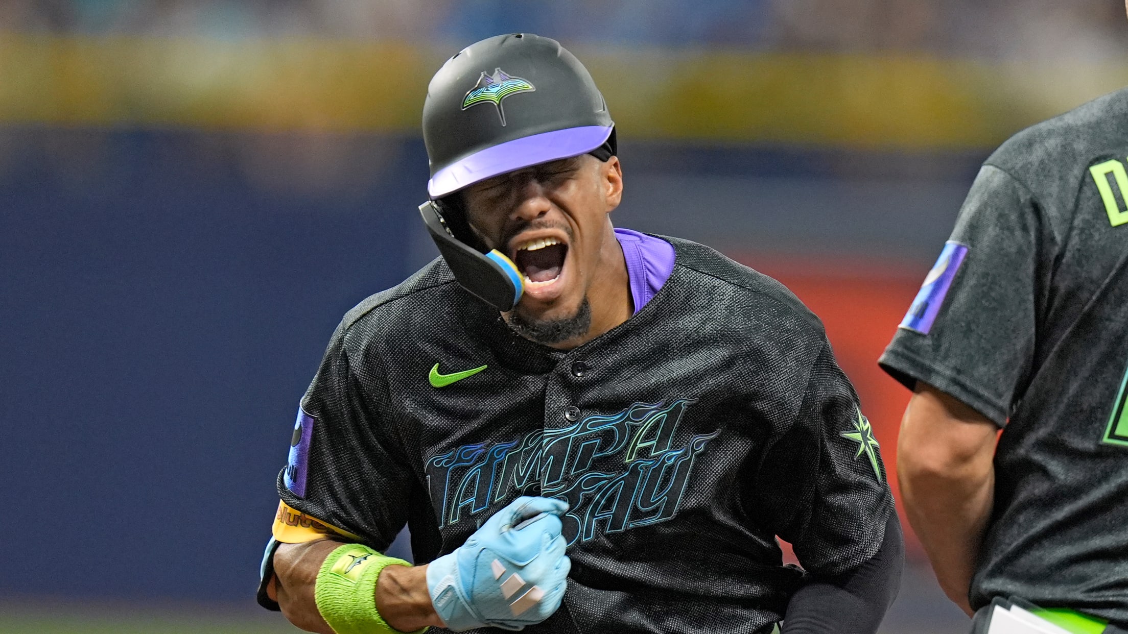 Rays plate four runs in the bottom of the 7th