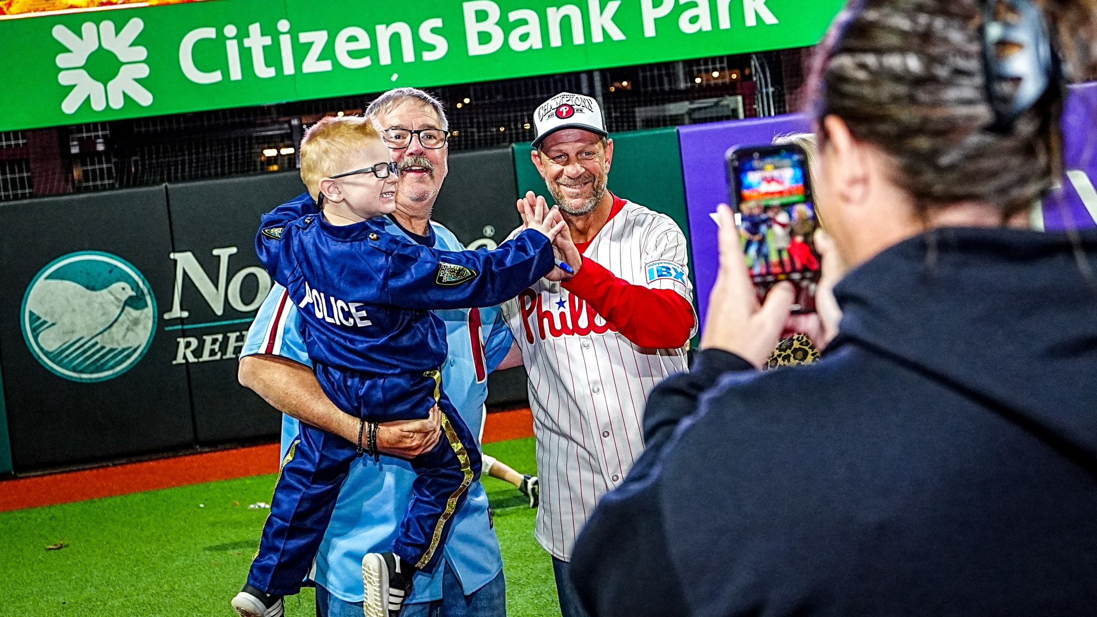 BallgirlsHalloweenParty163453