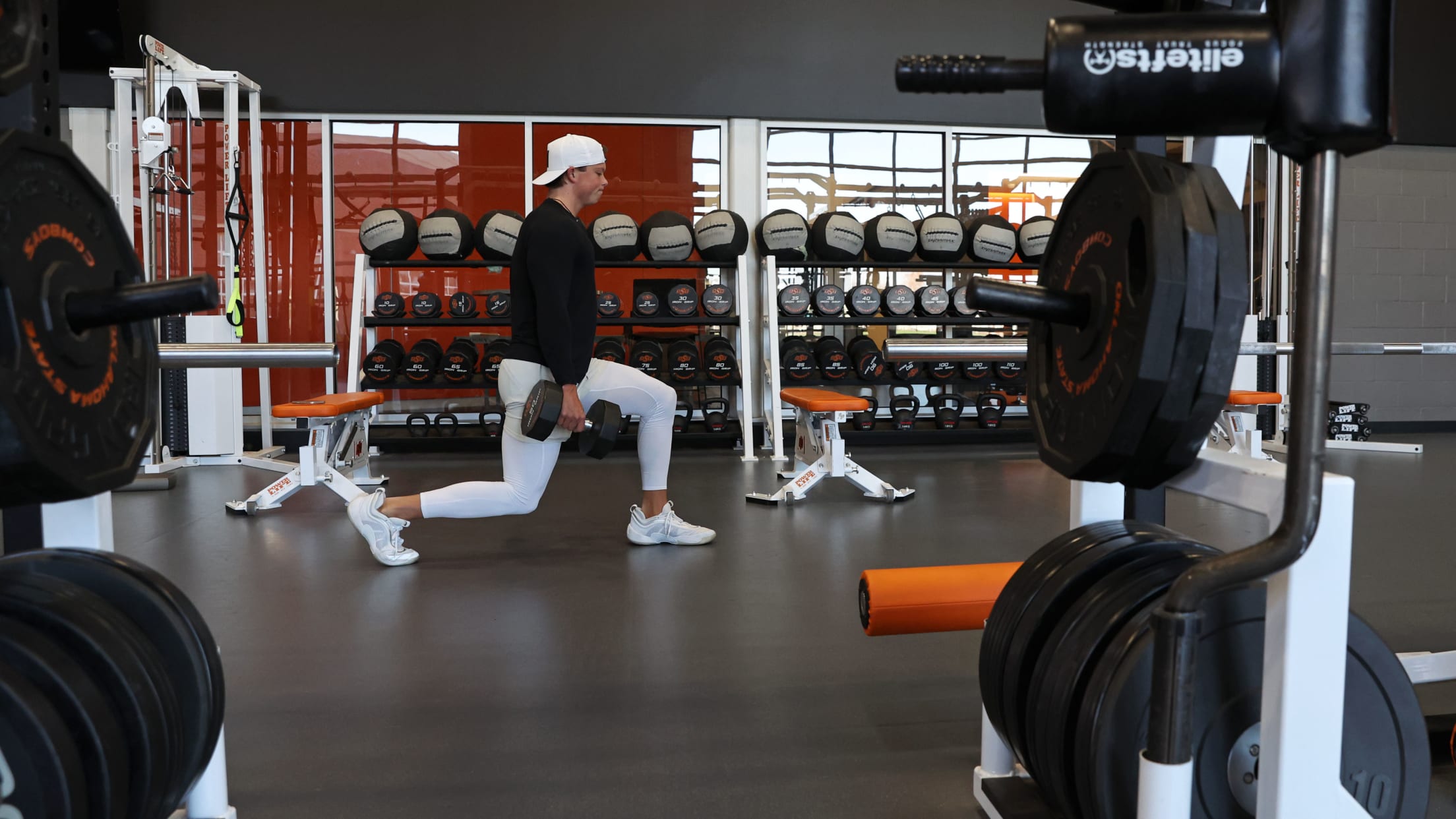 BAL-BI-021025-Holliday-Feature-062