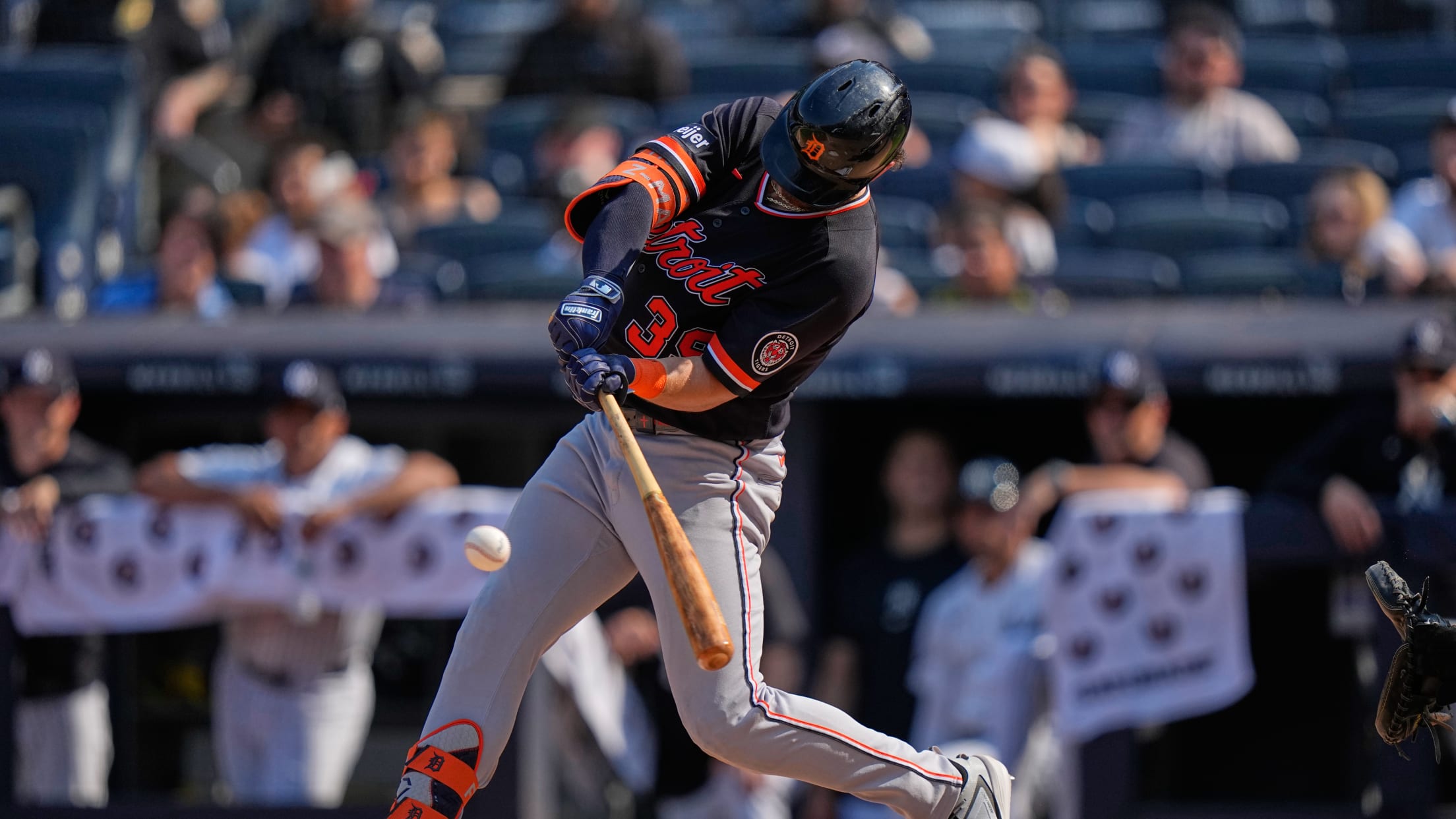 Zach McKinstry drives in two, run scores on error