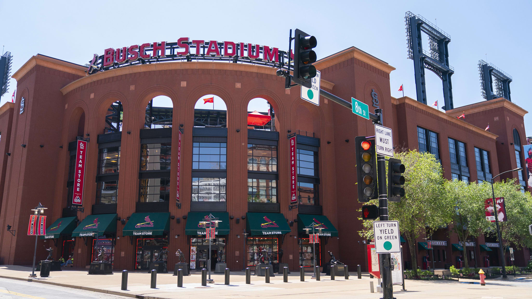 St. Louis Cardinals - Attention first responders, medical and military  personnel, we want to show our appreciation by holding a special sale at  the Official Cardinals Team Store at Busch Stadium just