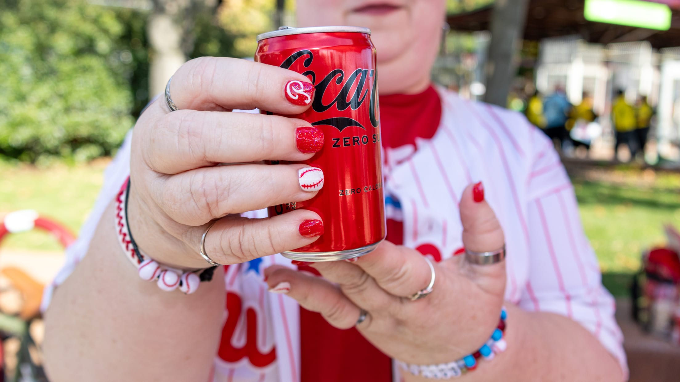 1B0B90A8-33B4-4860-AE84-F2223C9BEEBD