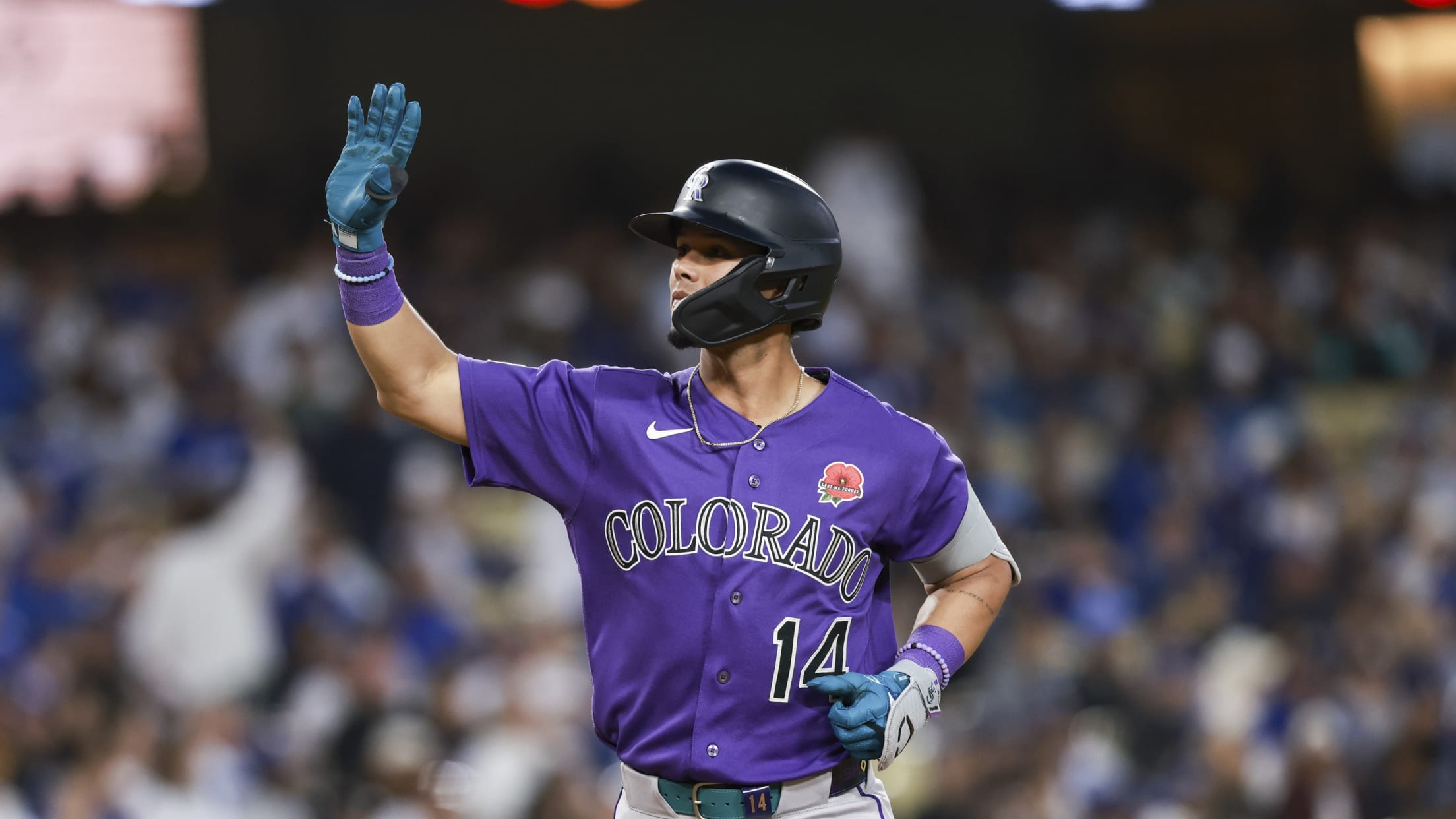 Ezequiel Tovar's solo homer (2)
