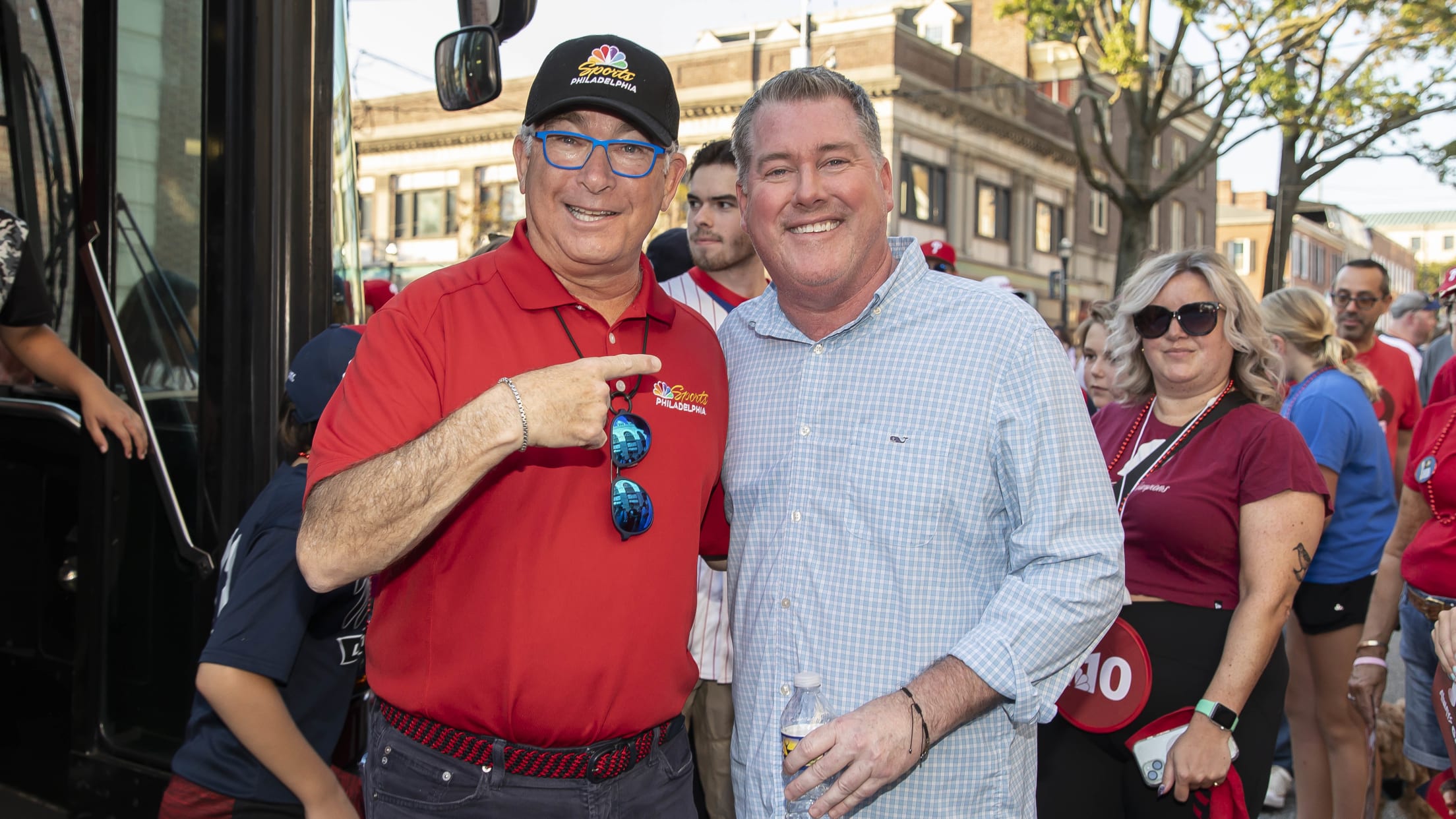 20231002_Phillies_Bus_Rally_Waterfalls-70