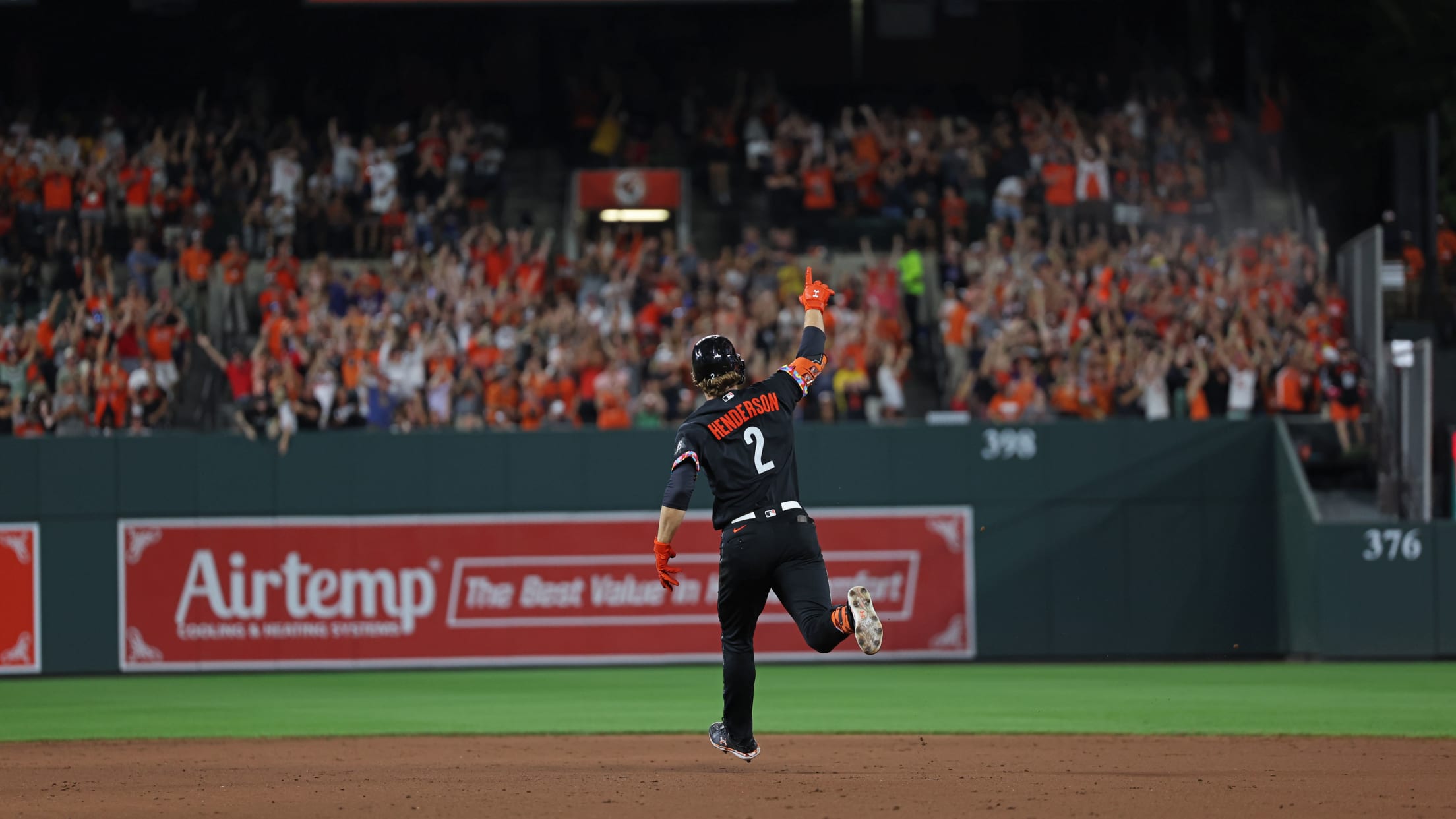 BAL-BI-Homestand-in-focus-083123-066