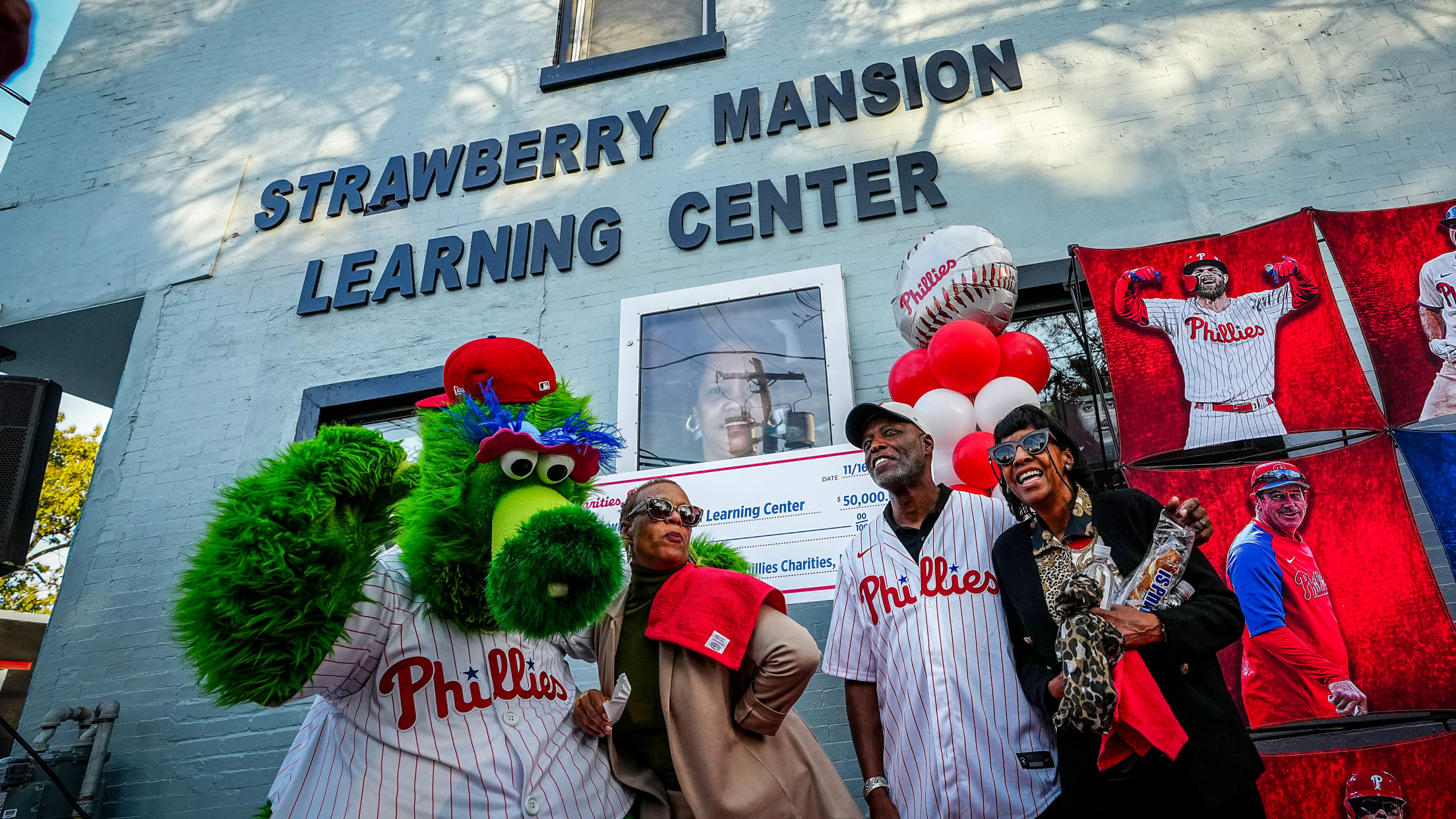 StrawberryMansionLCVan00940