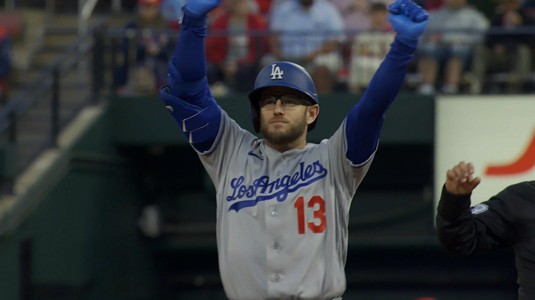 Max Muncy's RBI double