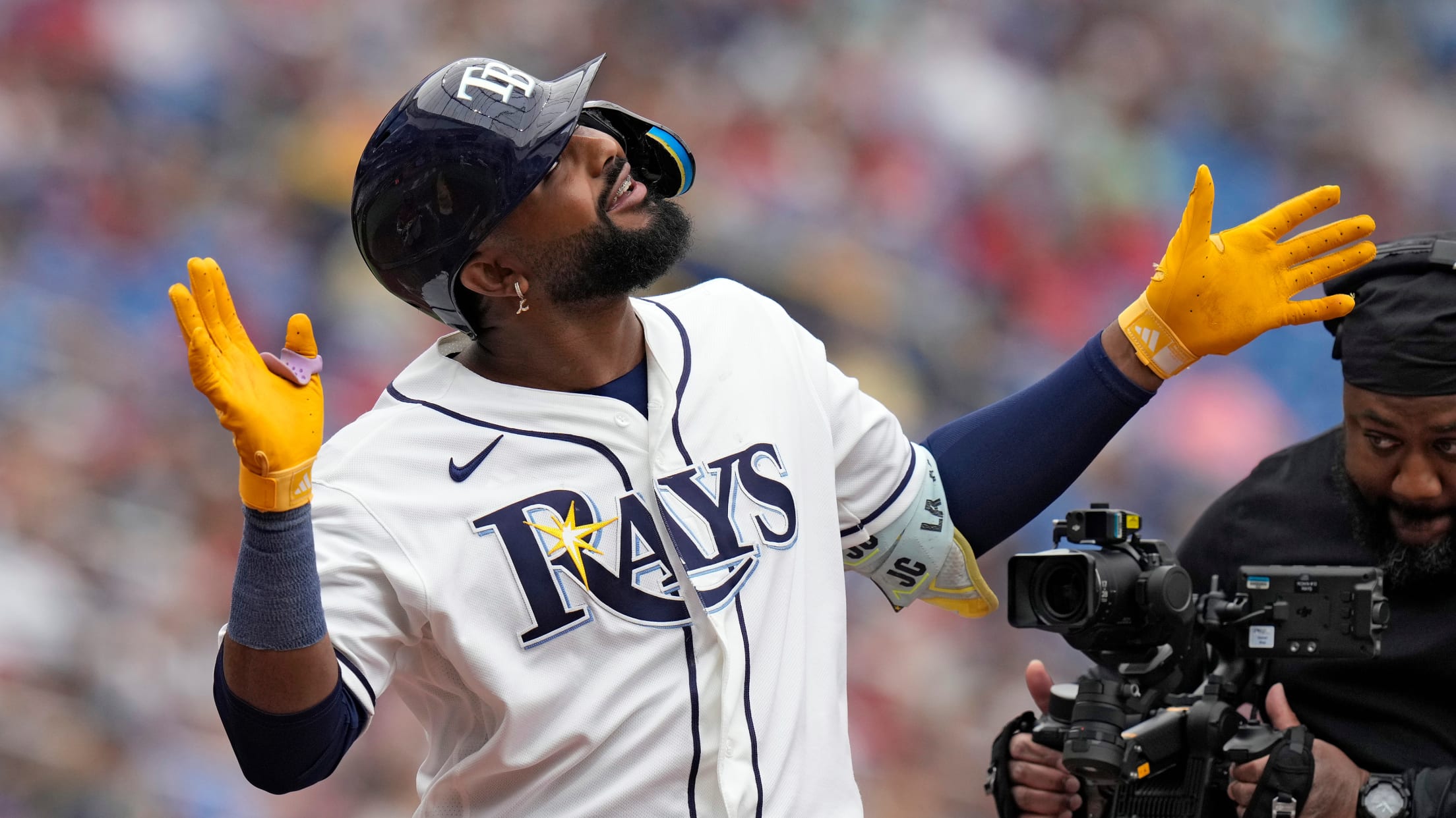 Junior Caminero's solo home run (6)