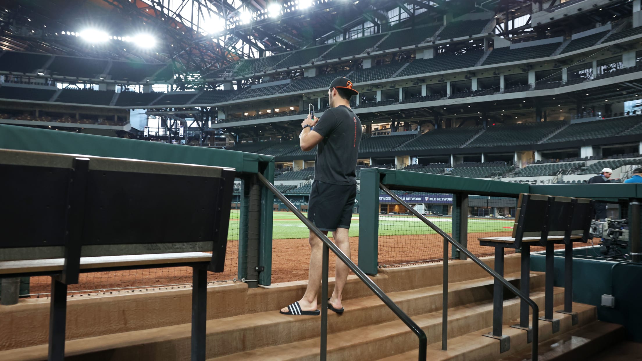 BAL-BI-Grayson-Debut - 007