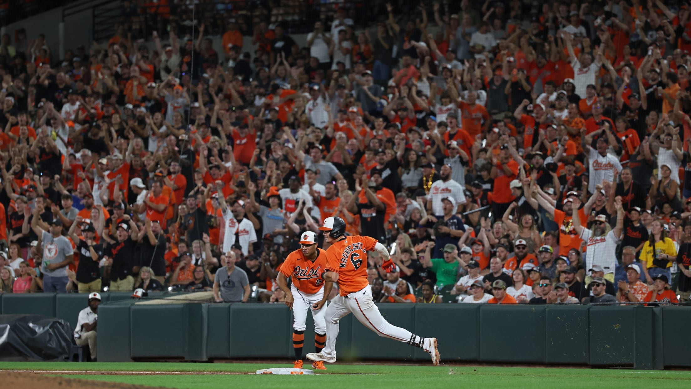 BAL-BI-Homestand-in-focus-083123-080