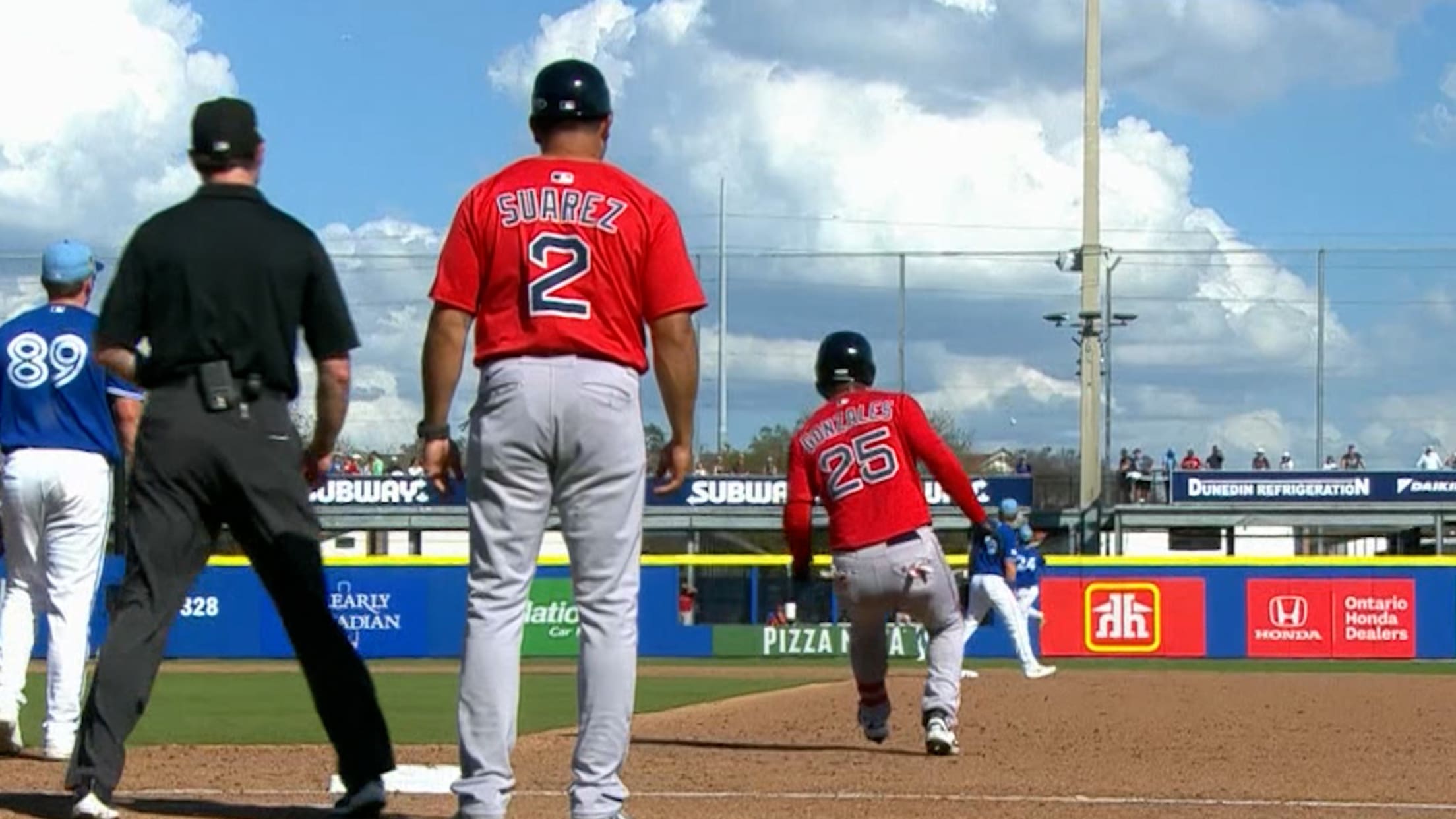 Justin Gonzales da hit de 117.3 mph 