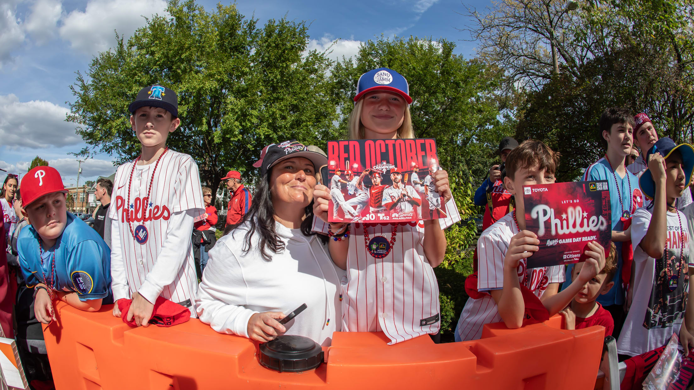 20251002_Rally_Red_October_Bus_Waterfalls-49