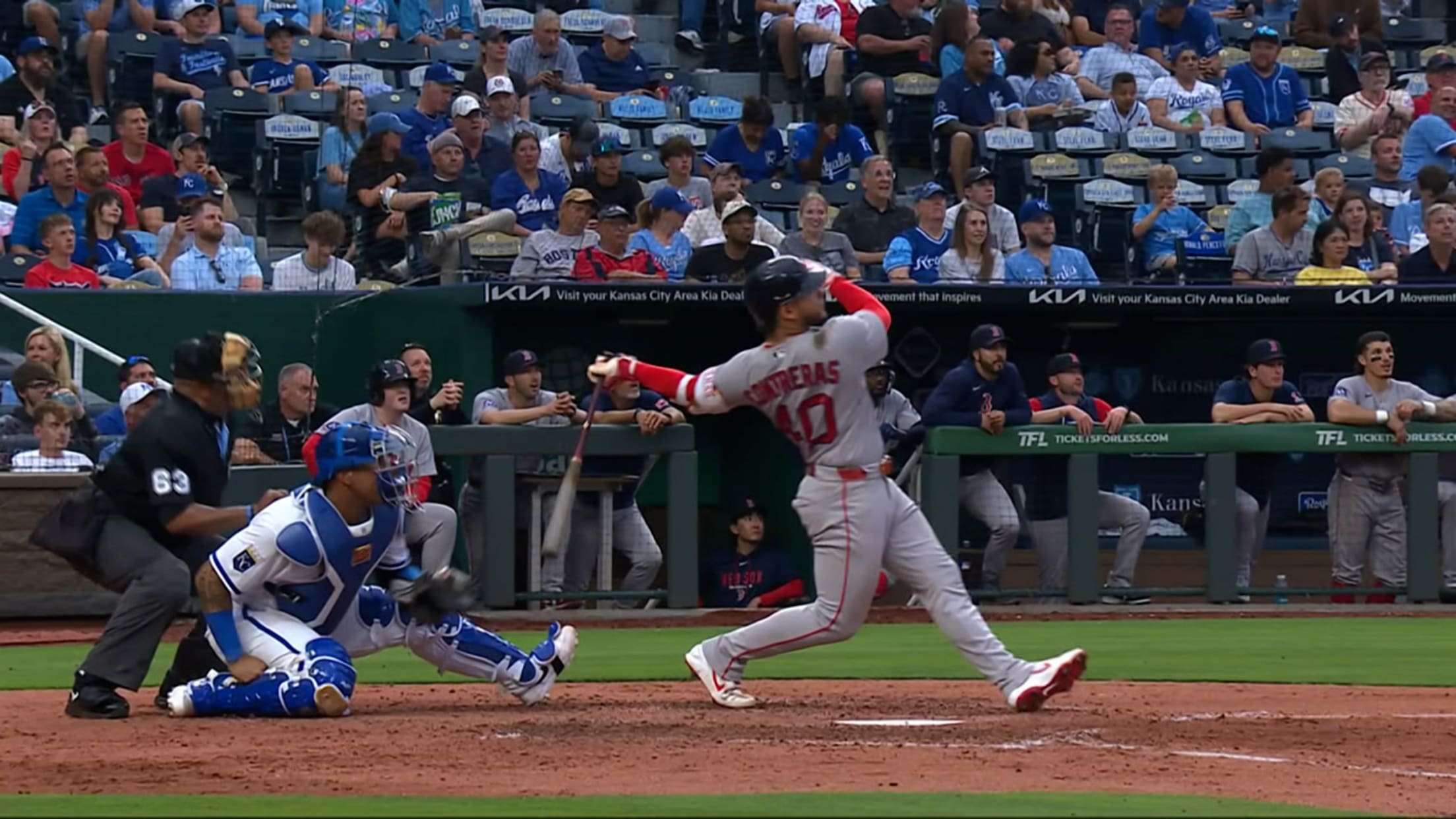Willson Contreras empuja dos con HR