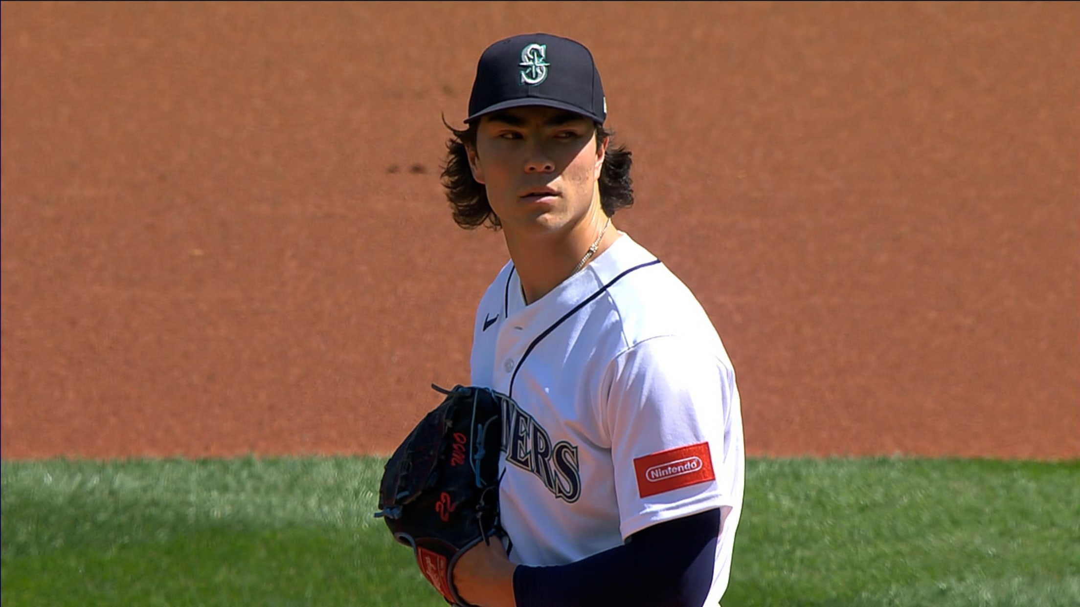 Bryan Woo poncha a Trea Turner