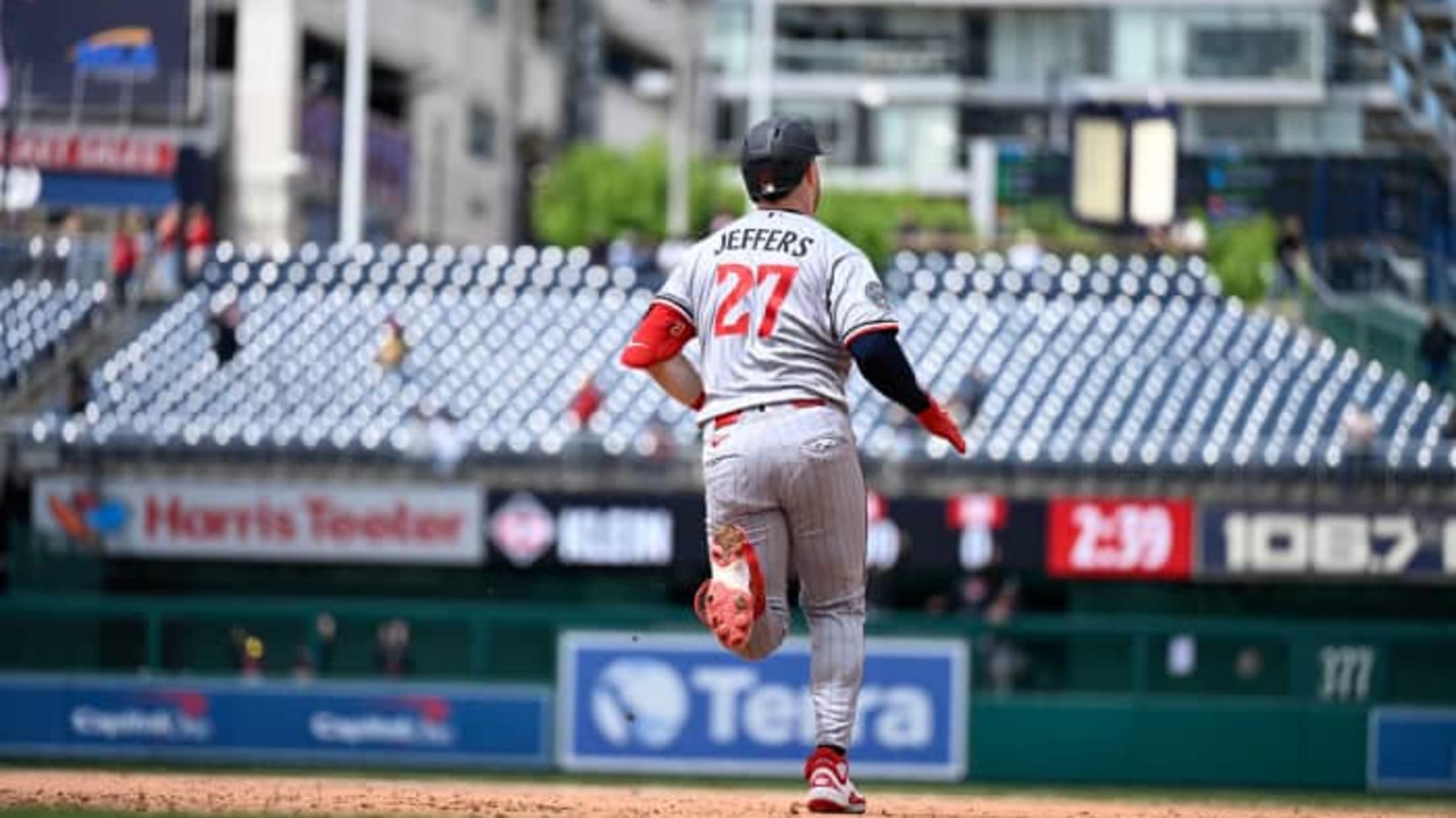 Ryan Jeffers' solo home run (5) 
