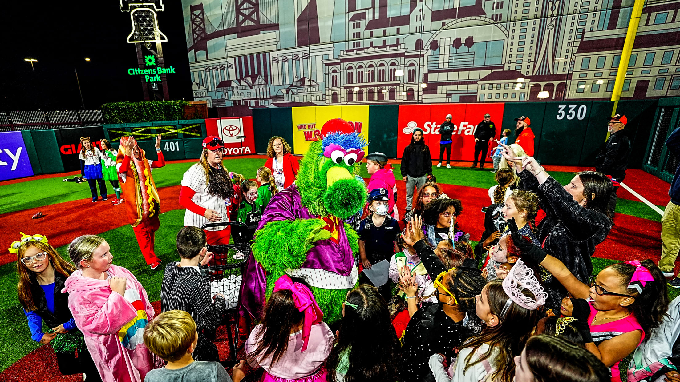 BallgirlsHalloweenParty163371