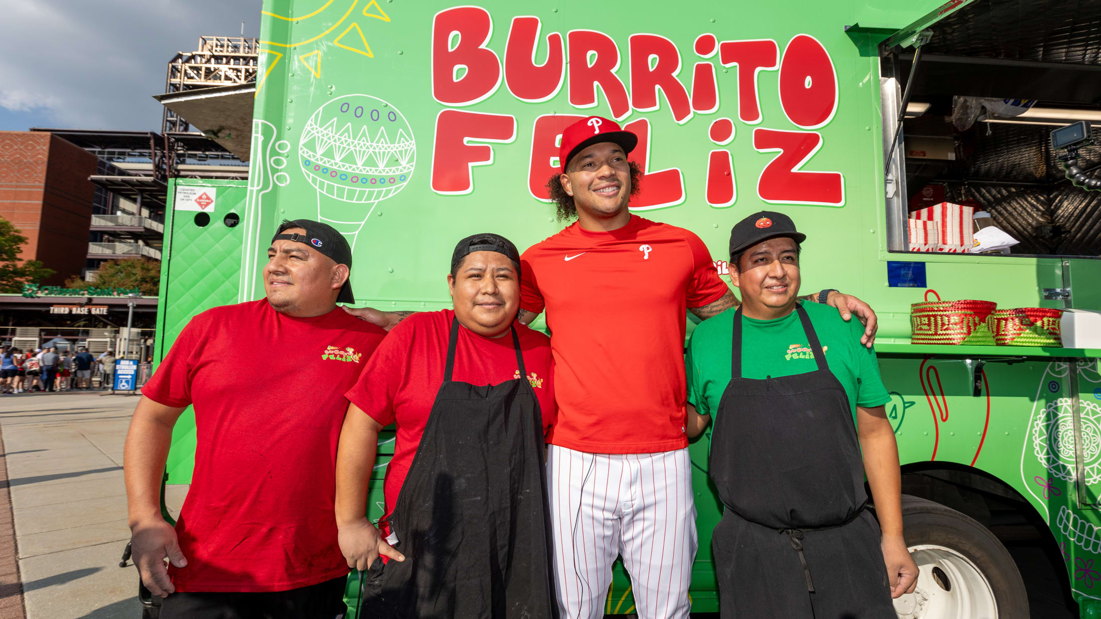 Taijuan Walker Gives Out Free Tacos to Benefit Foster Care in