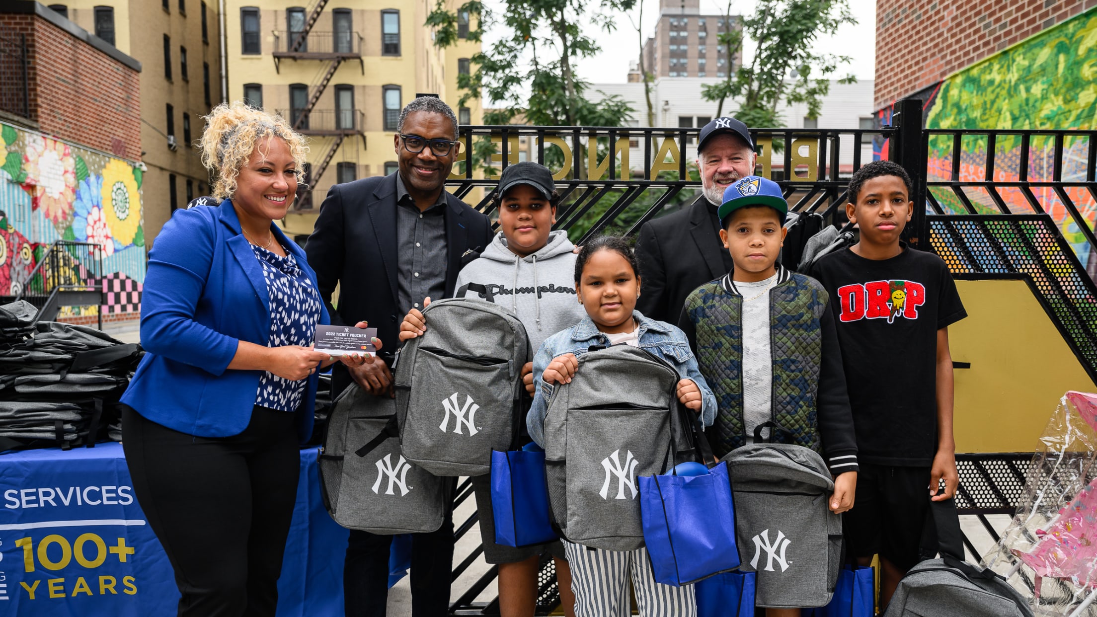 New York Yankees on X: Today, we hosted Bronx Education All-Star Day at  the Stadium. In partnership with @NYCSchools, 10,000 students were  recognized for their achievements related to leadership, academics,  community service