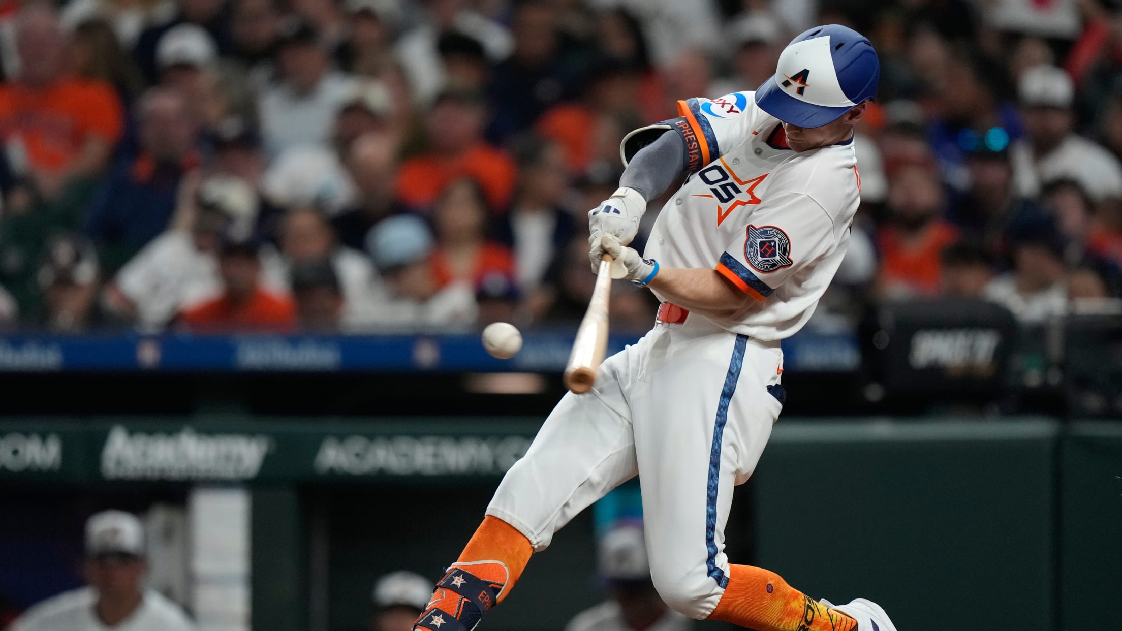 Zach Cole's solo home run (1)
