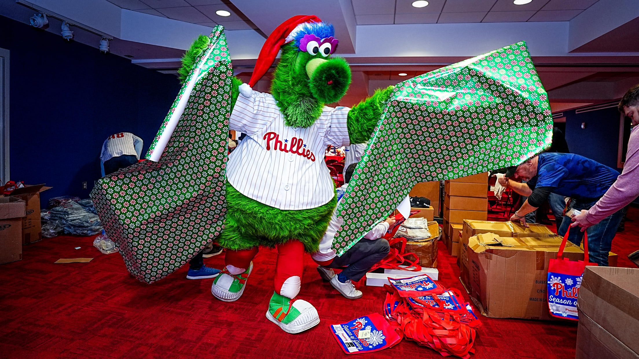 SEIHolidayGiftWrappingParty173685