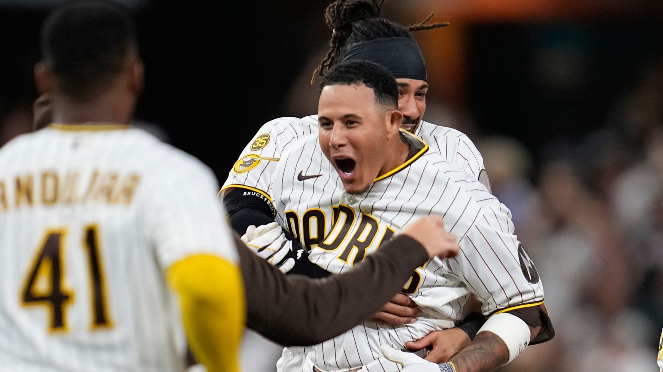 Manny Machado's walk-off single