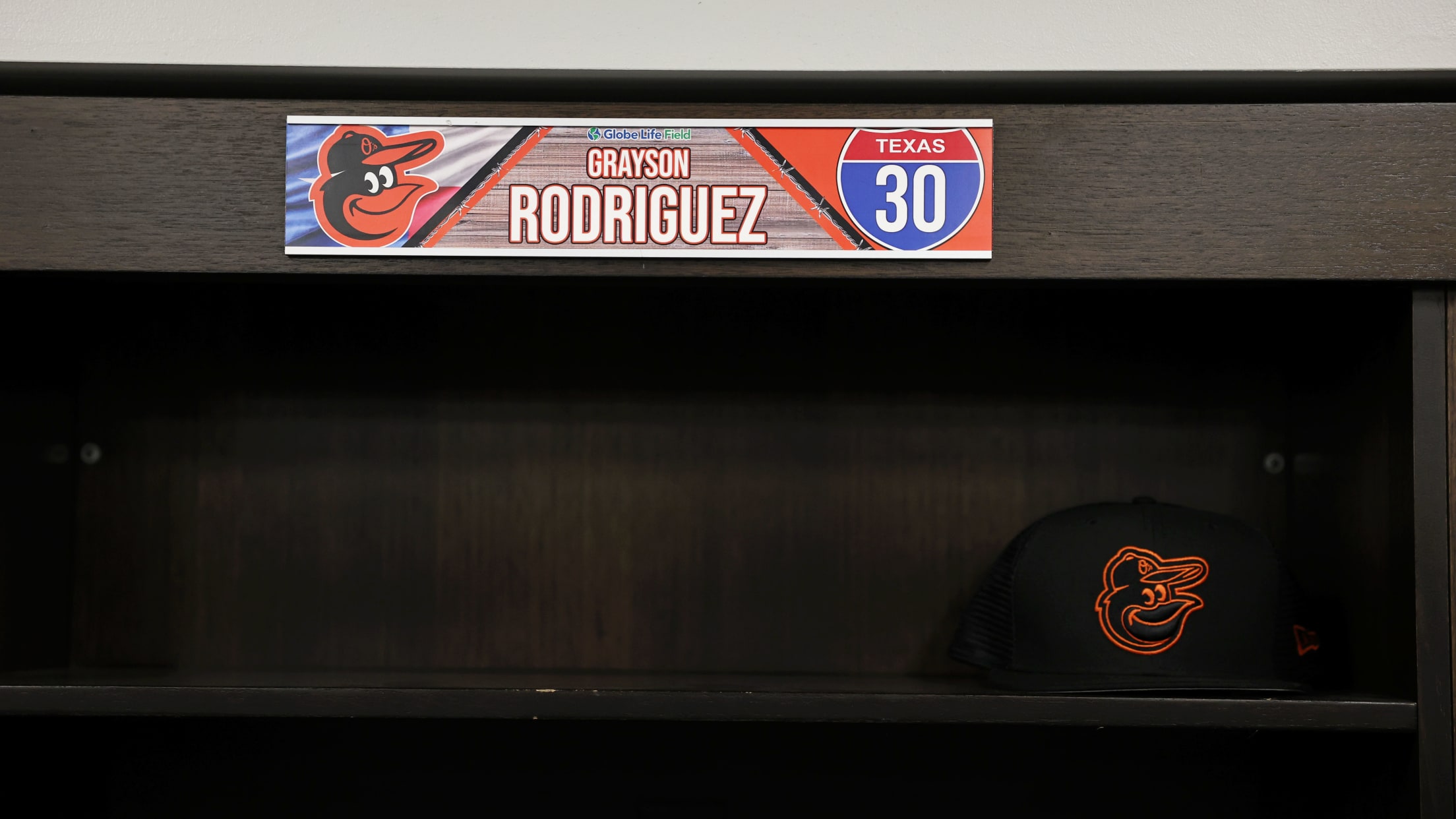 BAL-BI-Grayson-Debut - 003