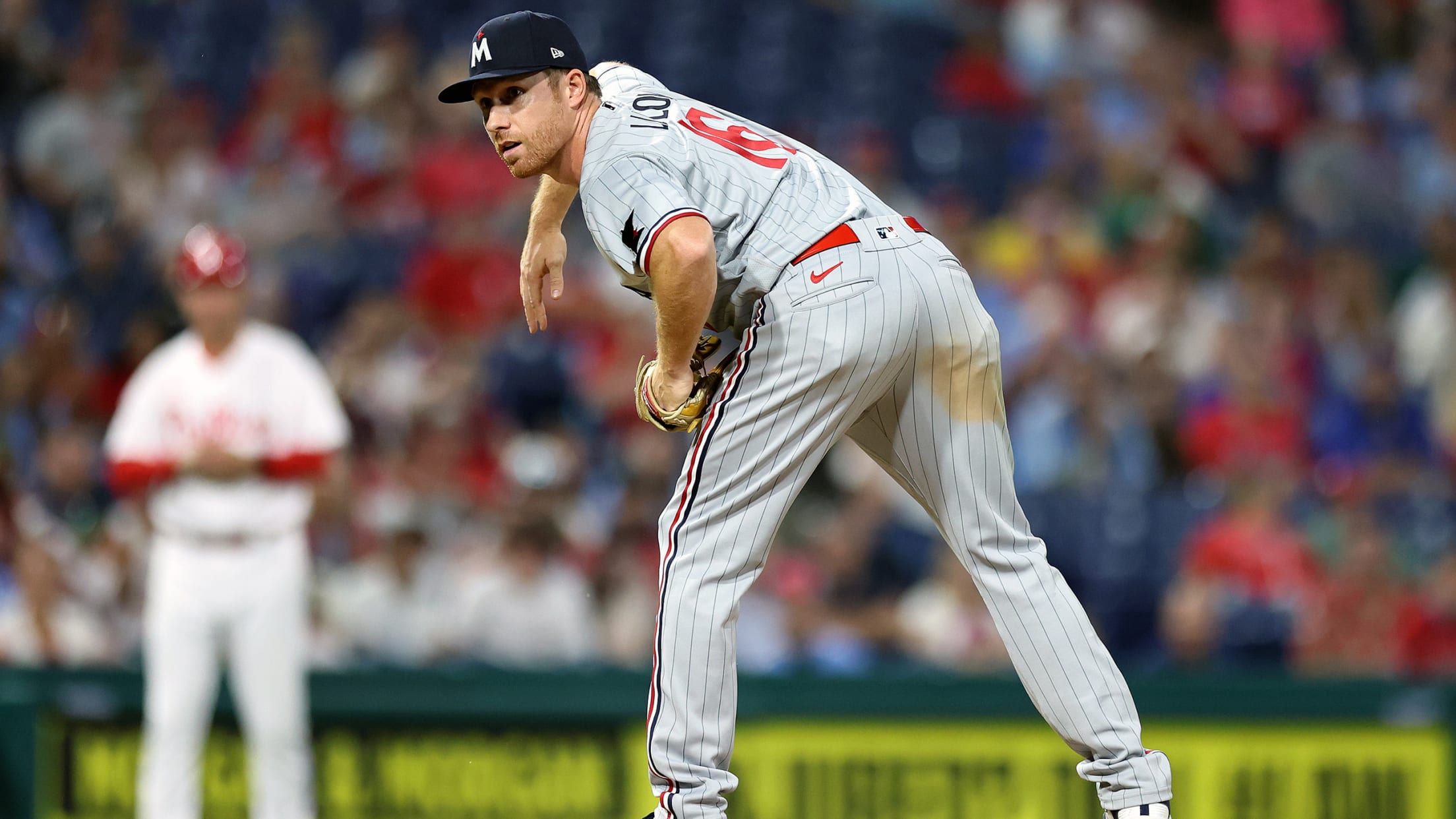 Jordan Luplow hangs his arm out like Craig Kimbrel