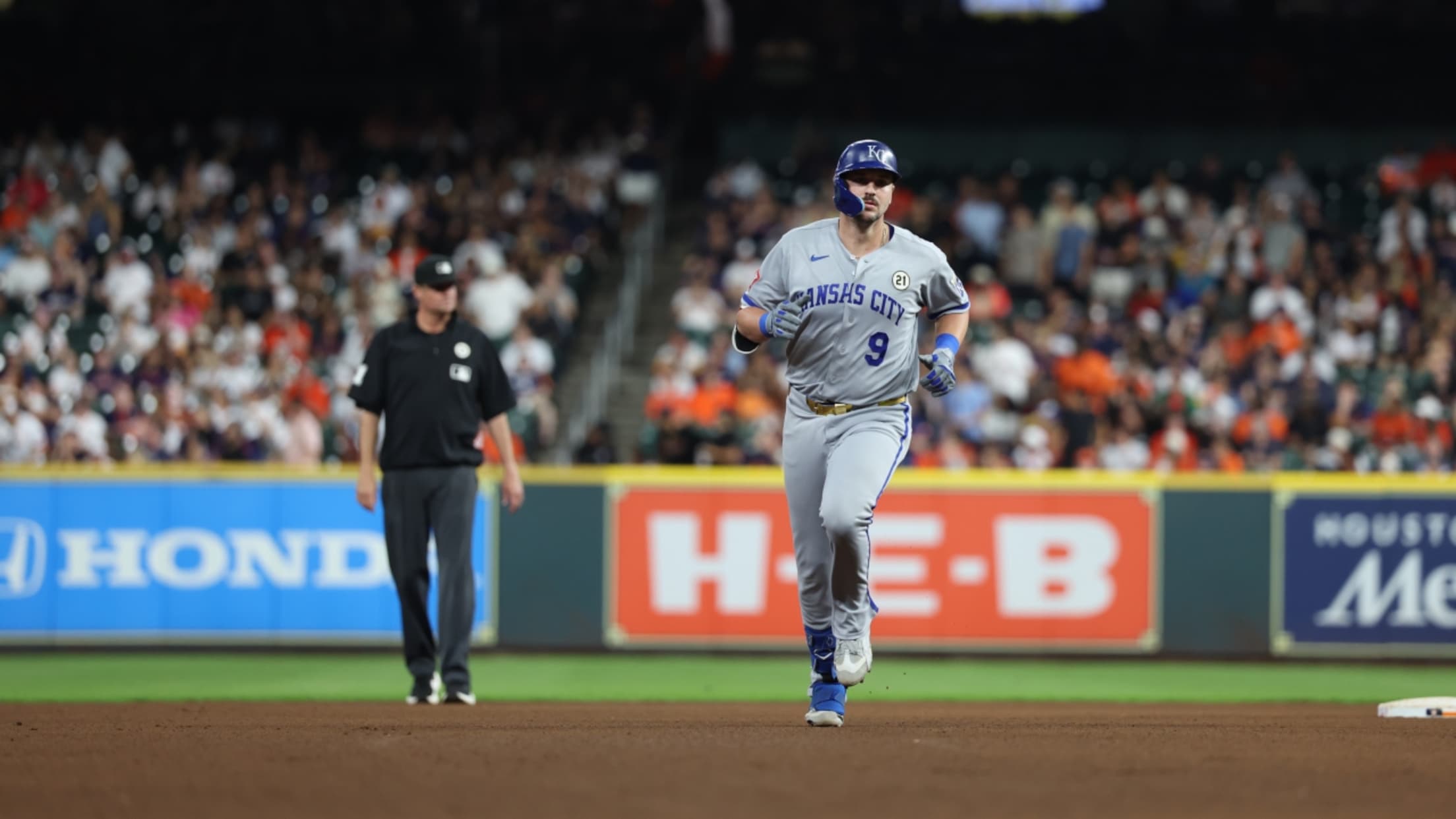 Vinnie Pasquantino's solo homer (12)