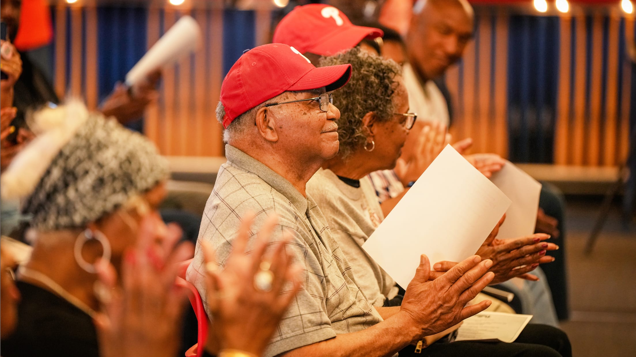 PioneersinPinstripes08955