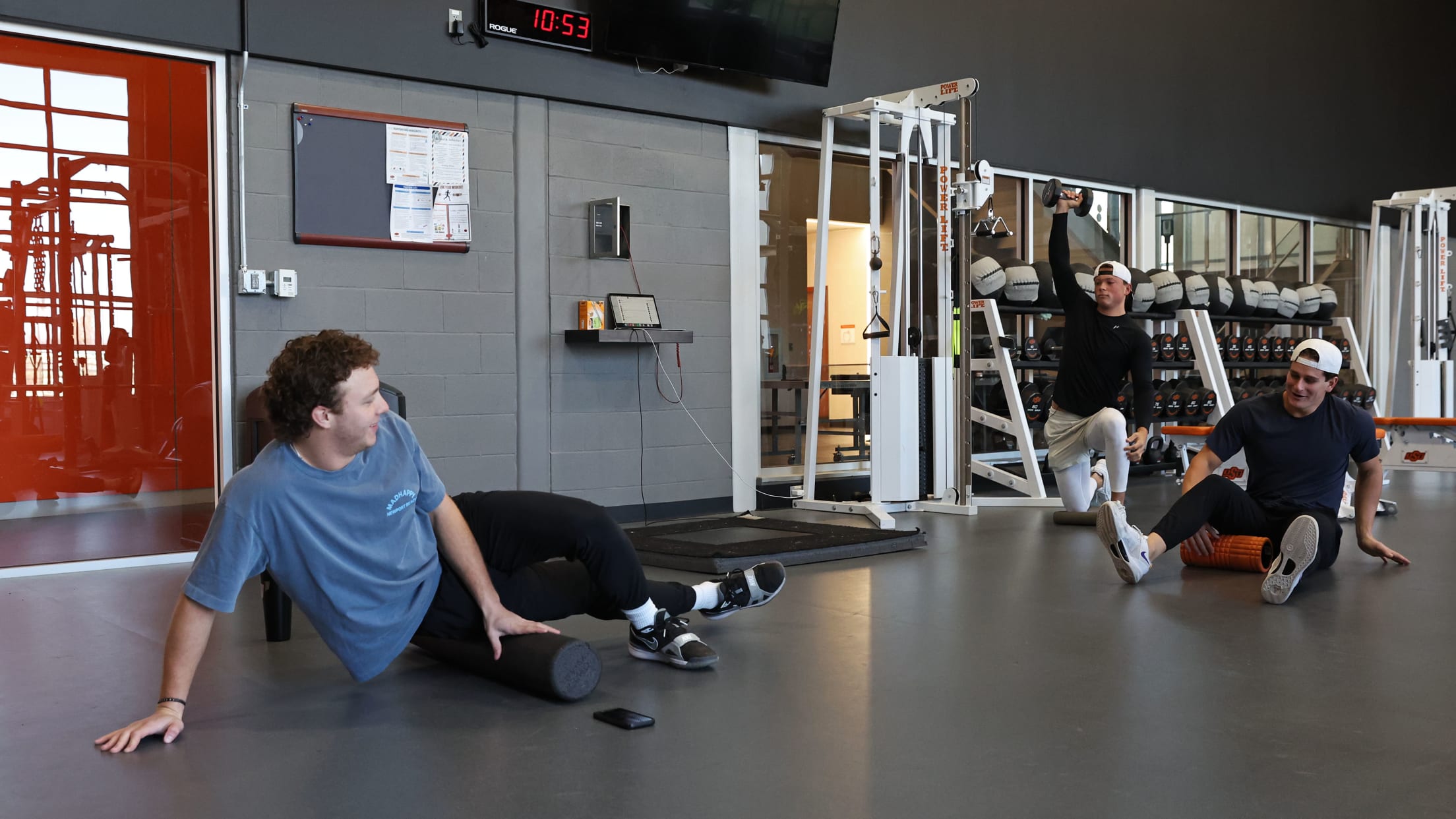 BAL-BI-021025-Holliday-Feature-061