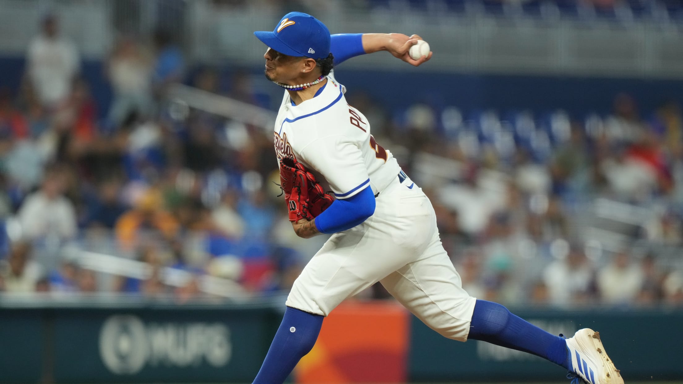 Daniel Palencia secures the win 