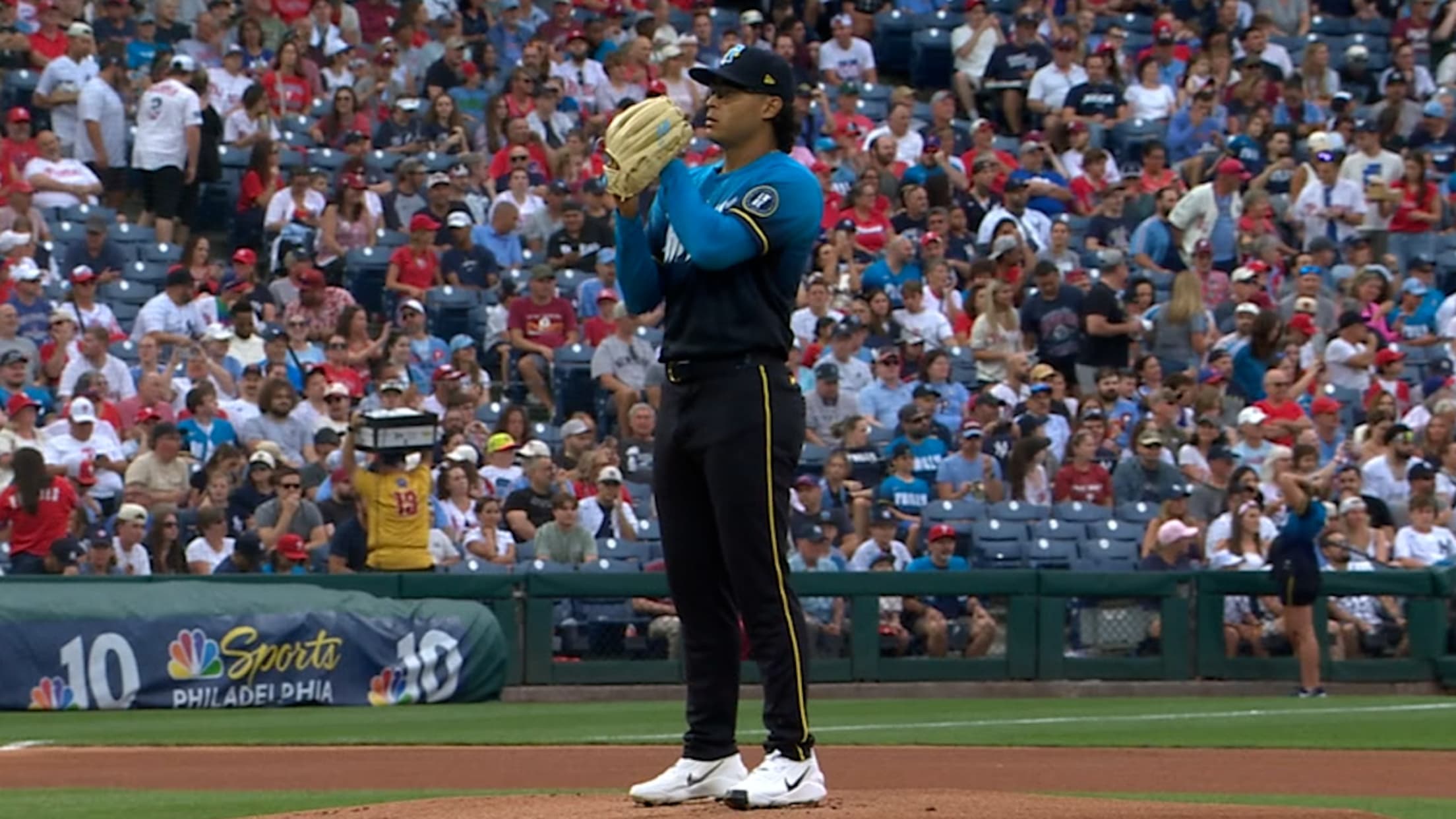 Jesús Luzardo domina a los Yankees