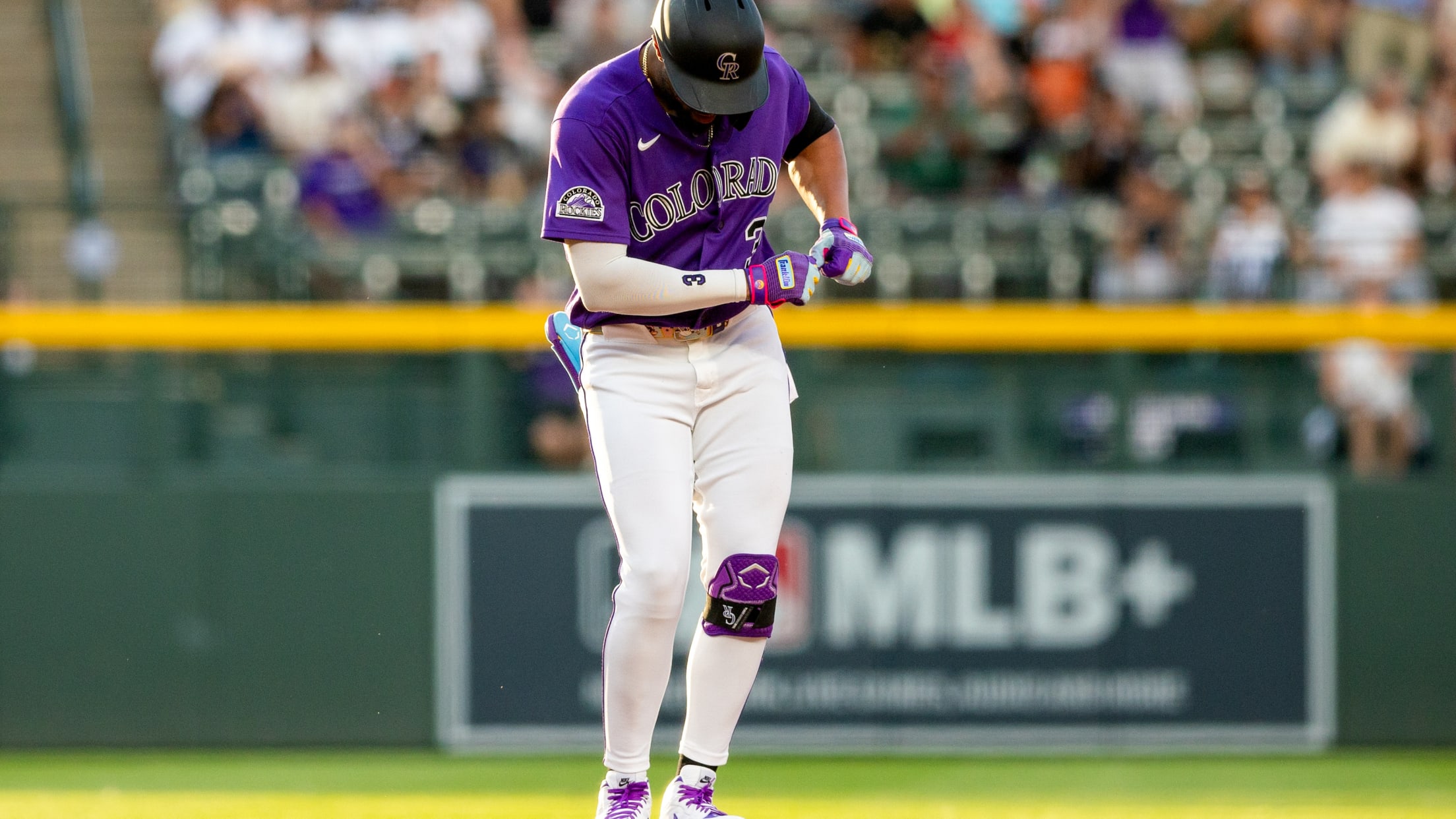 Willi Castro's bases-clearing double