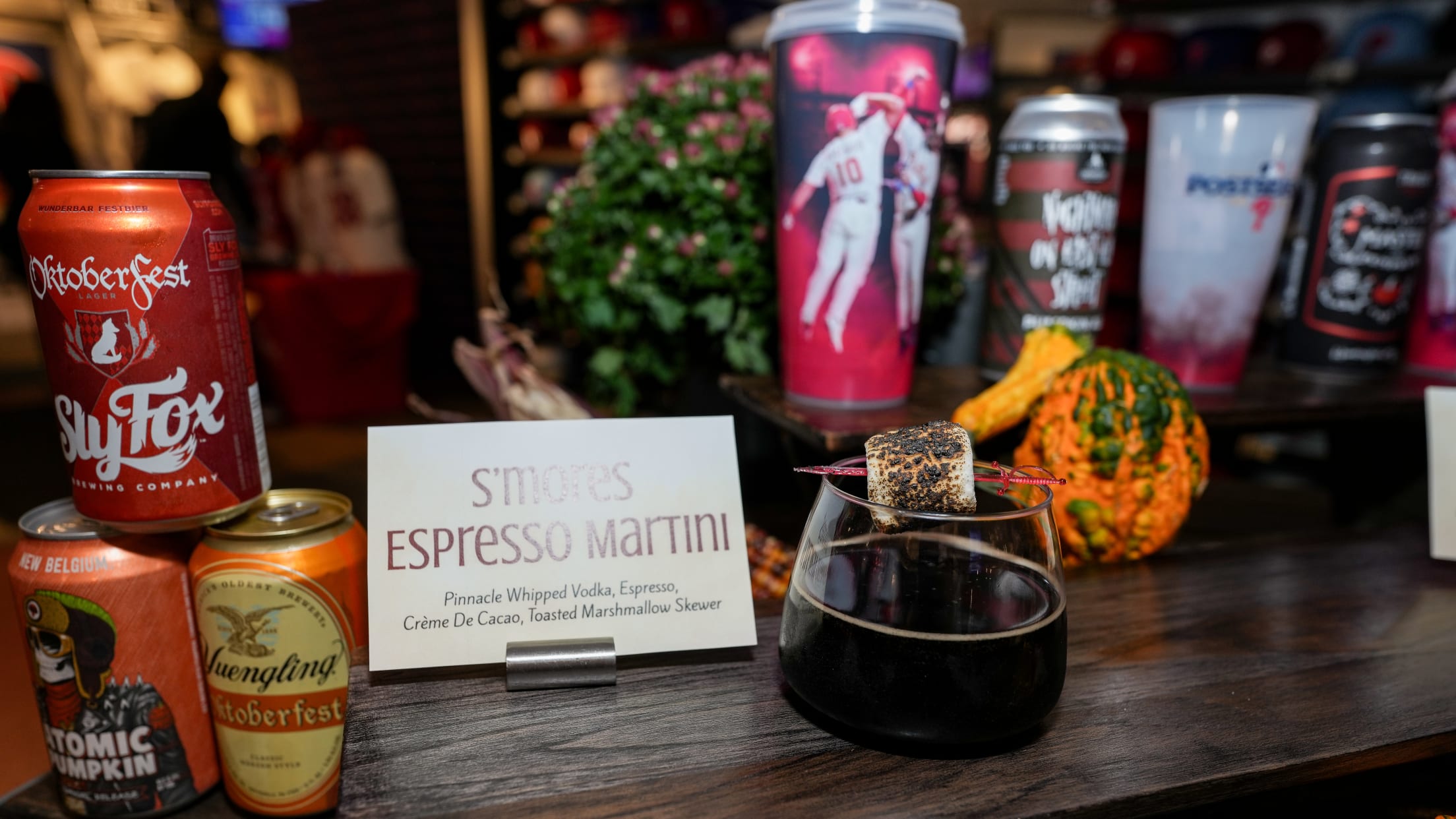 2501003_Phillies October Food Specials_DKennedy_307971