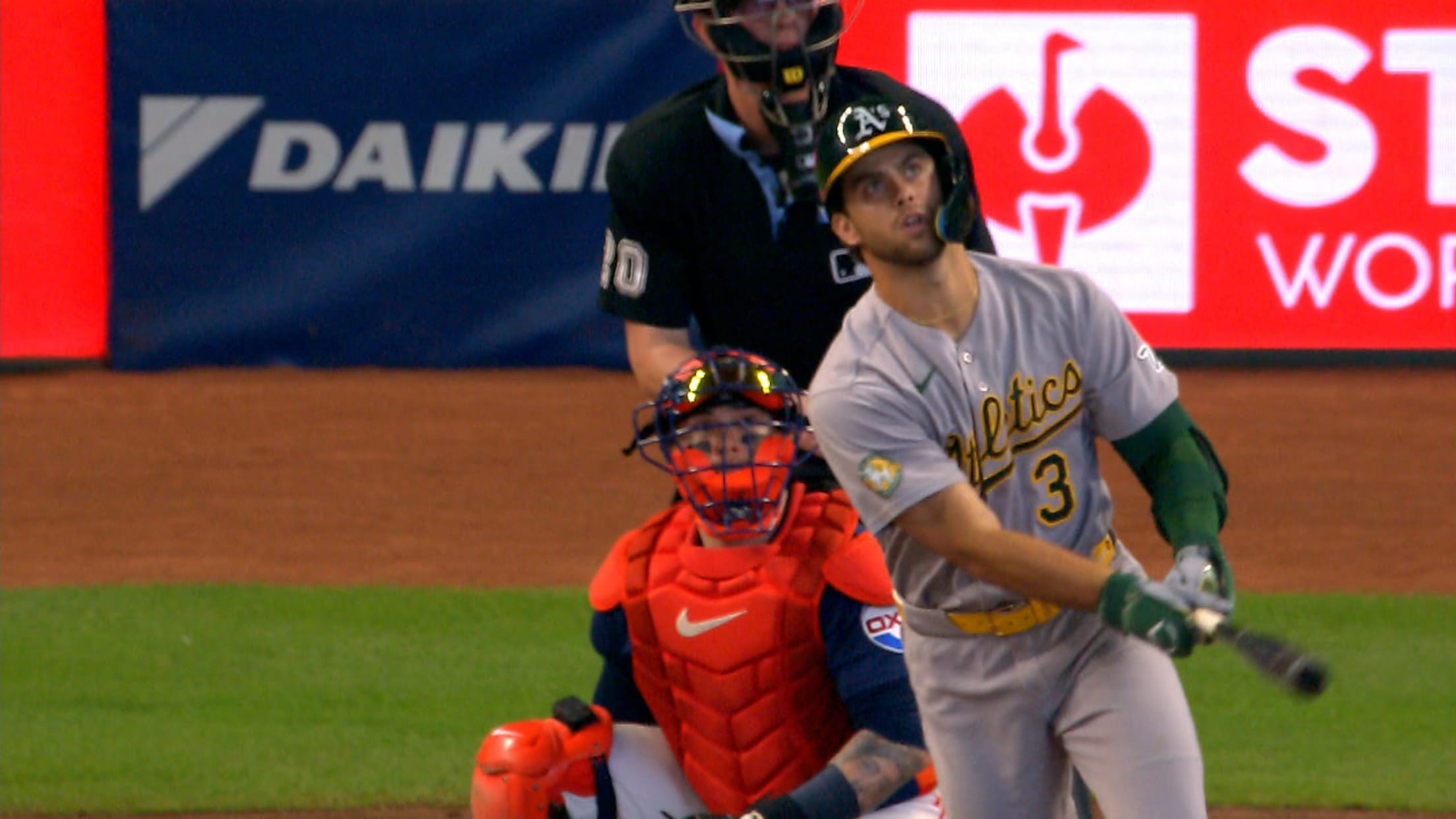 Max Muncy's go-ahead homer (7)