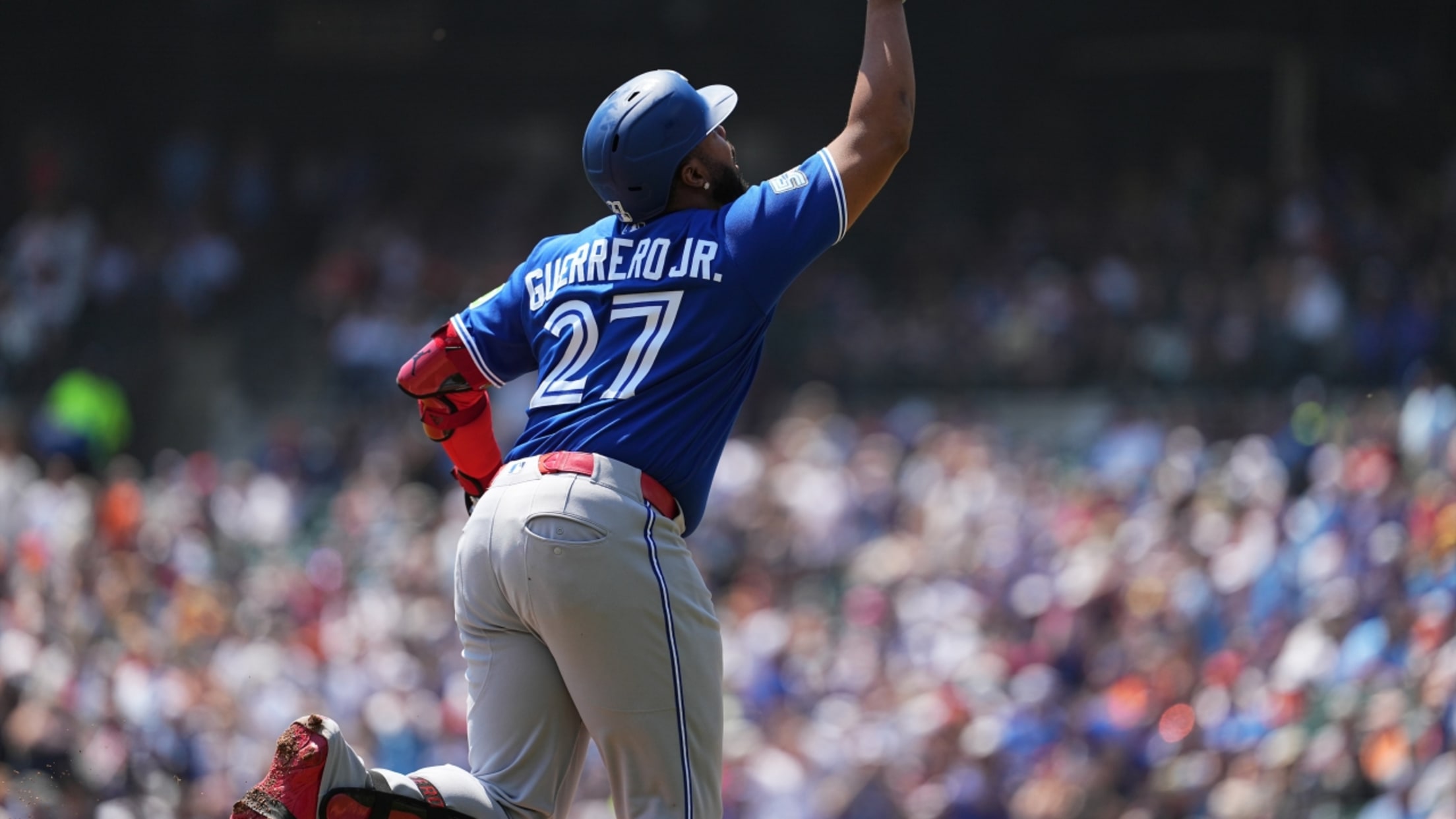 Vladimir Guerrero Jr.'s solo home run (3)