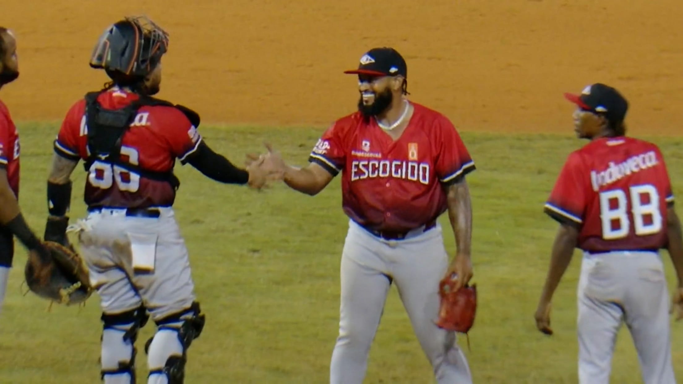 Luis Guerrero logra el salvamento