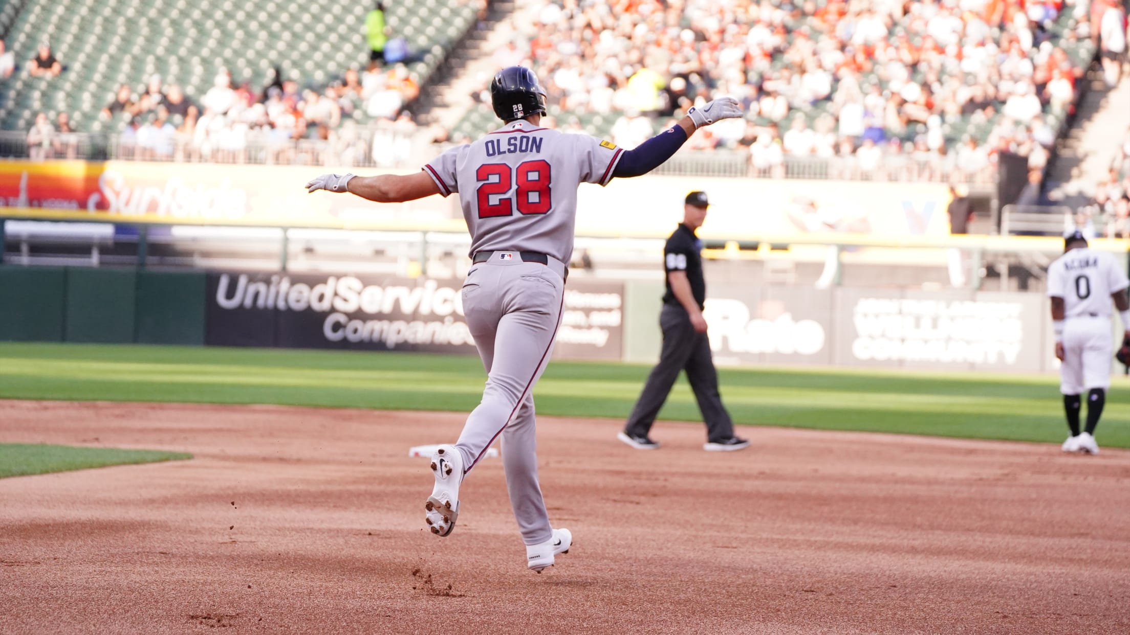 Matt Olson's SECOND homer of the night (19)