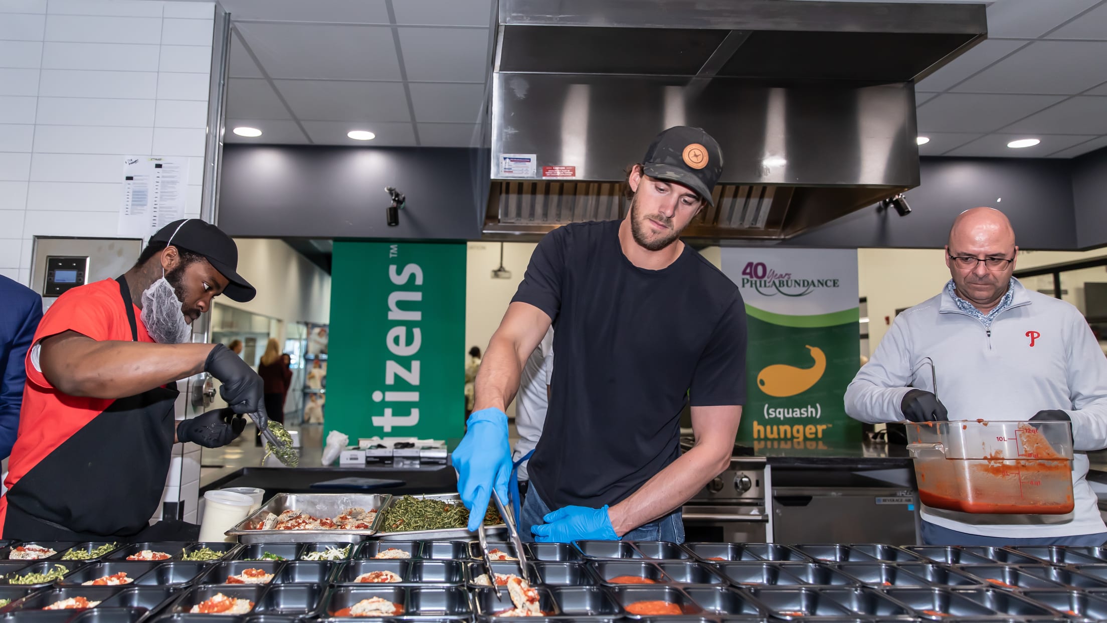 20250501_Phans_Feeding_Families-26