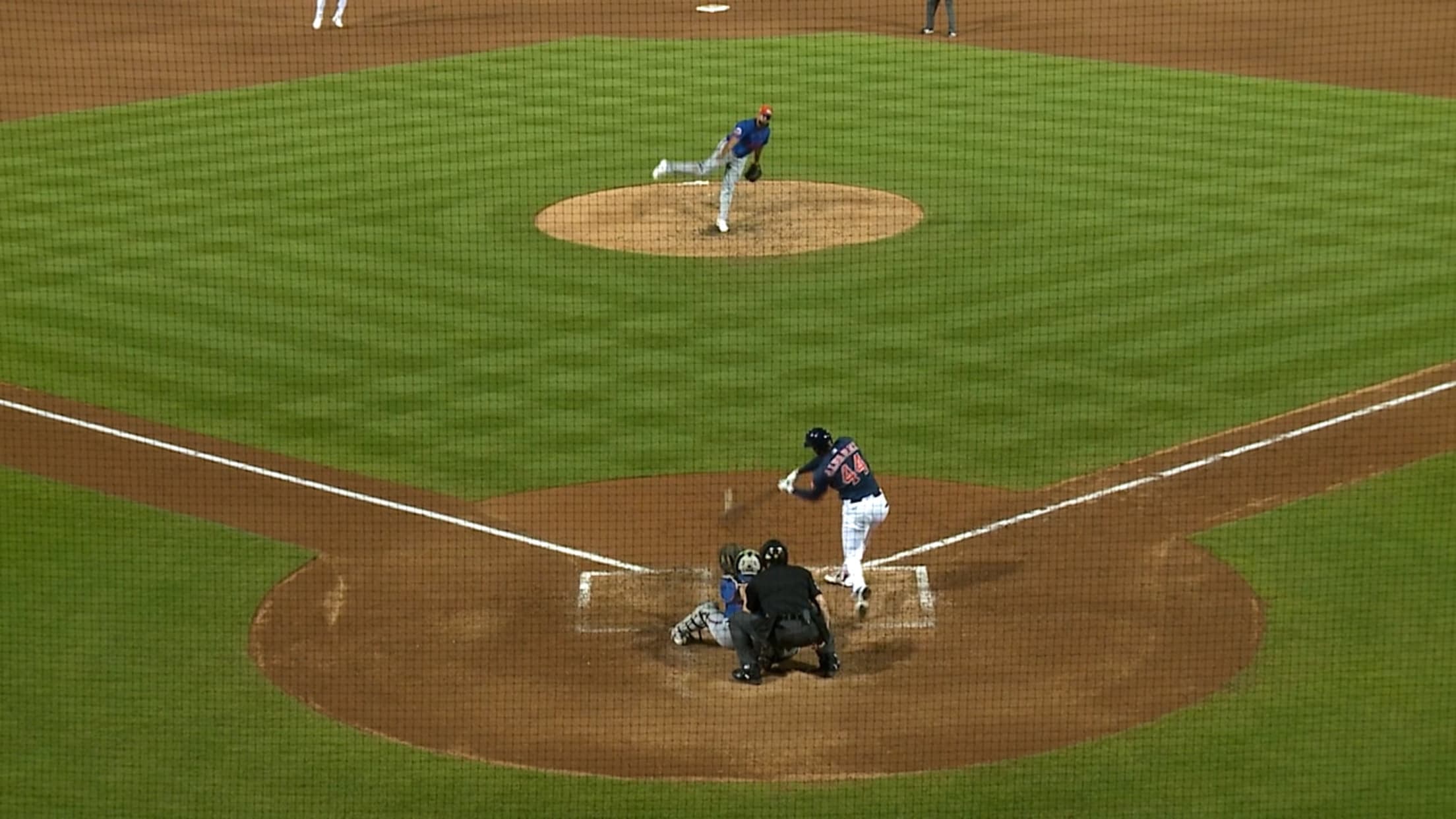 Yordan Alvarez's RBI single