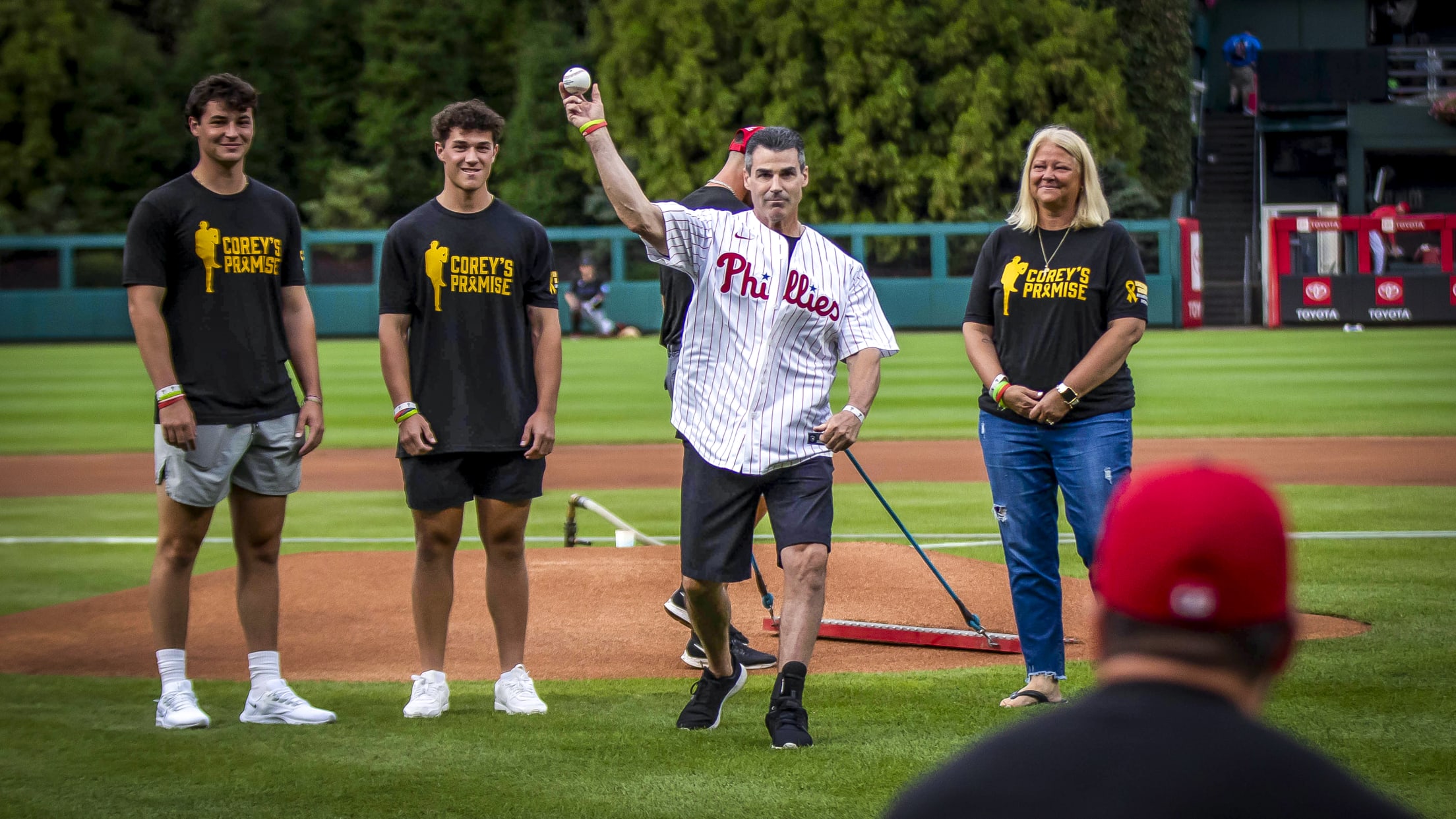 MLB Players rock Gold Jordan 12 See to support Childhood Cancer