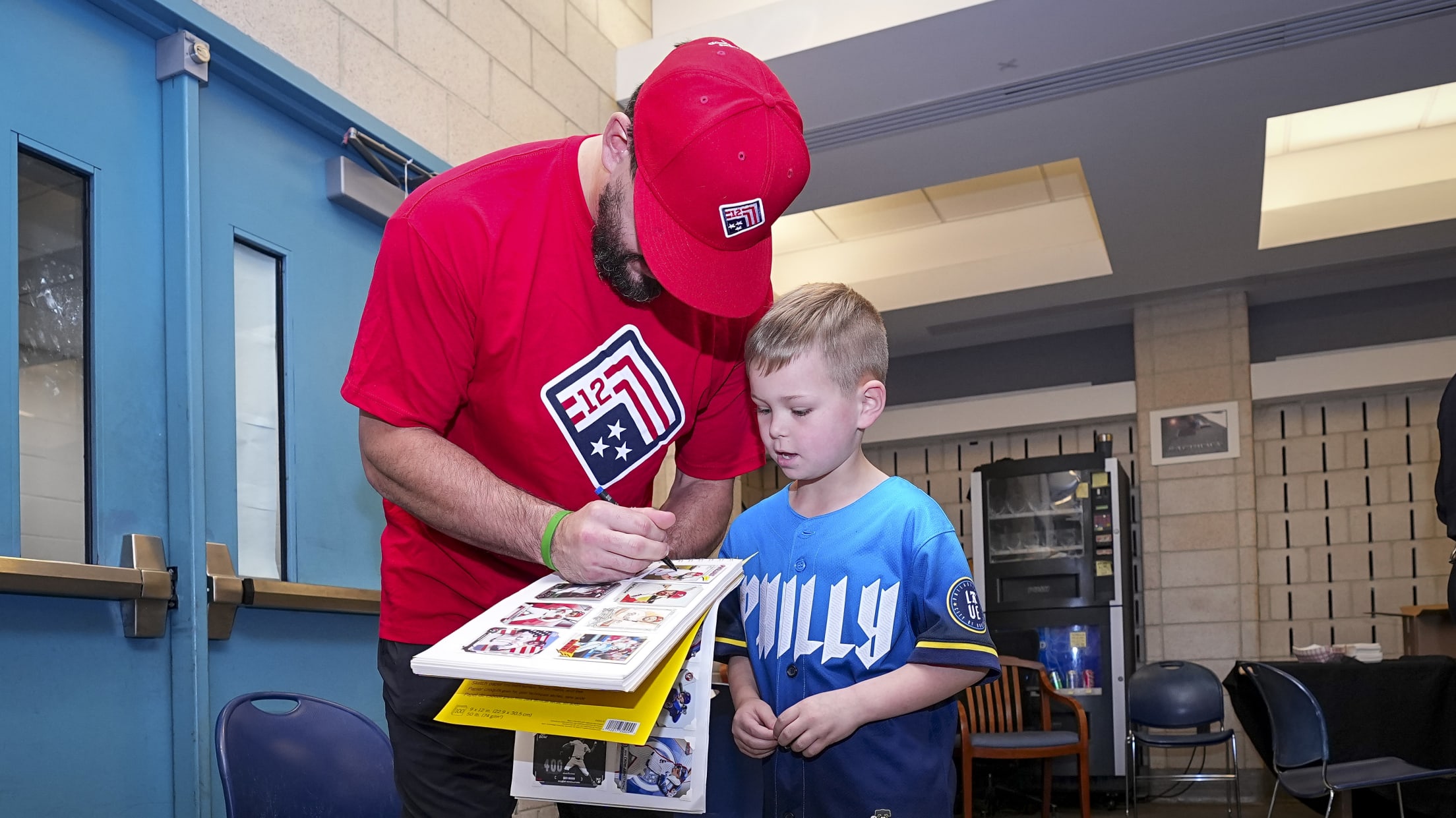 Schwarber_Neighborhood_Heroes13488