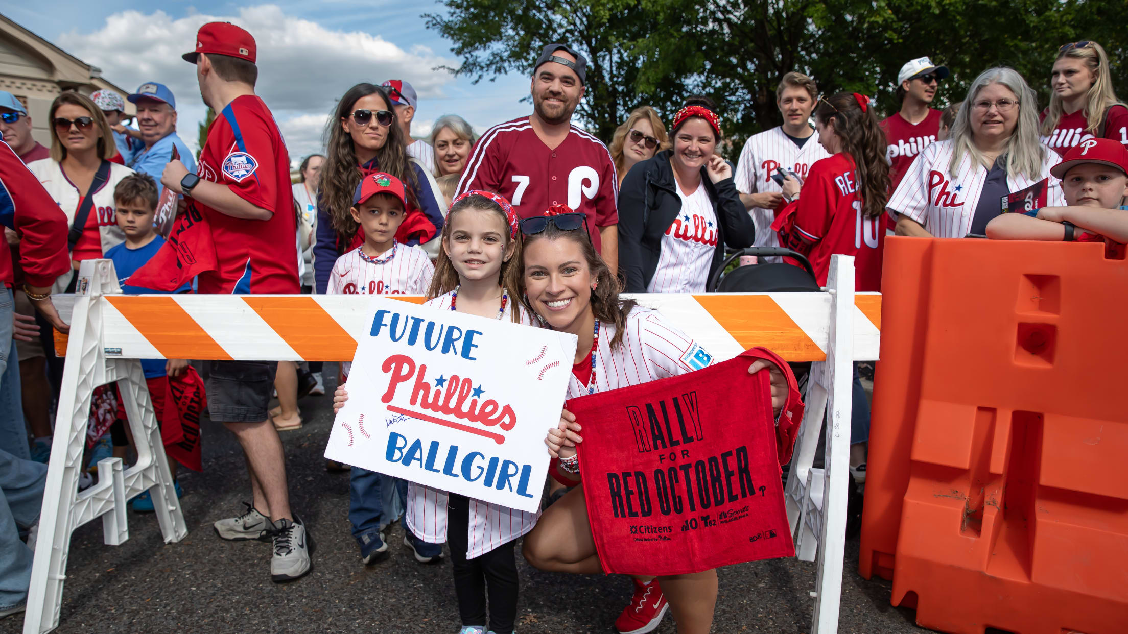 20251002_Rally_Red_October_Bus_Waterfalls-43